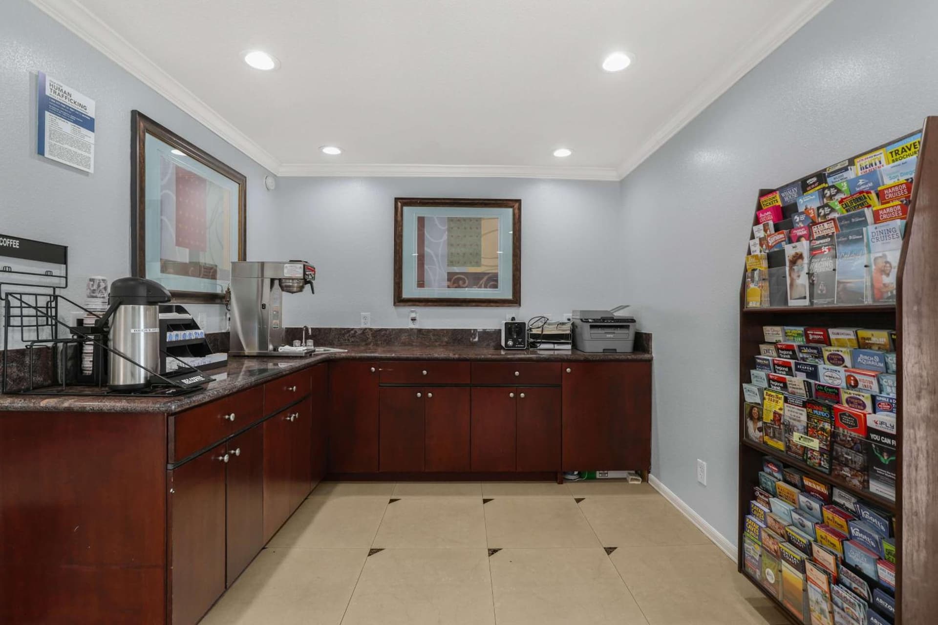 Motel 6 Carlsbad, Ca- North property views in Carlsbad, CA — gallery photo 3