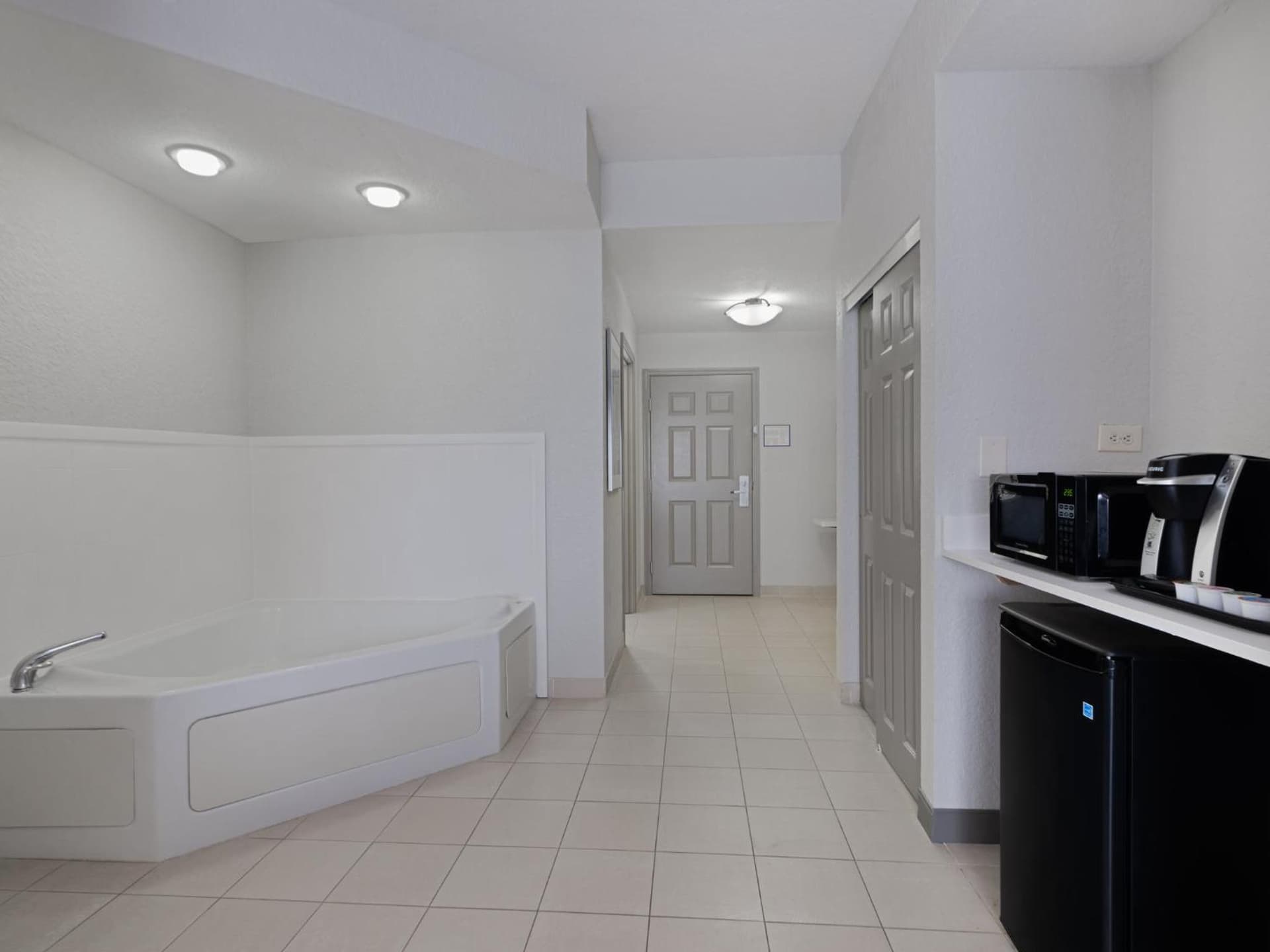 Holiday Inn Express & Suites Lakeland North I-4 by IHG gallery photo in Lakeland, FL — image 53