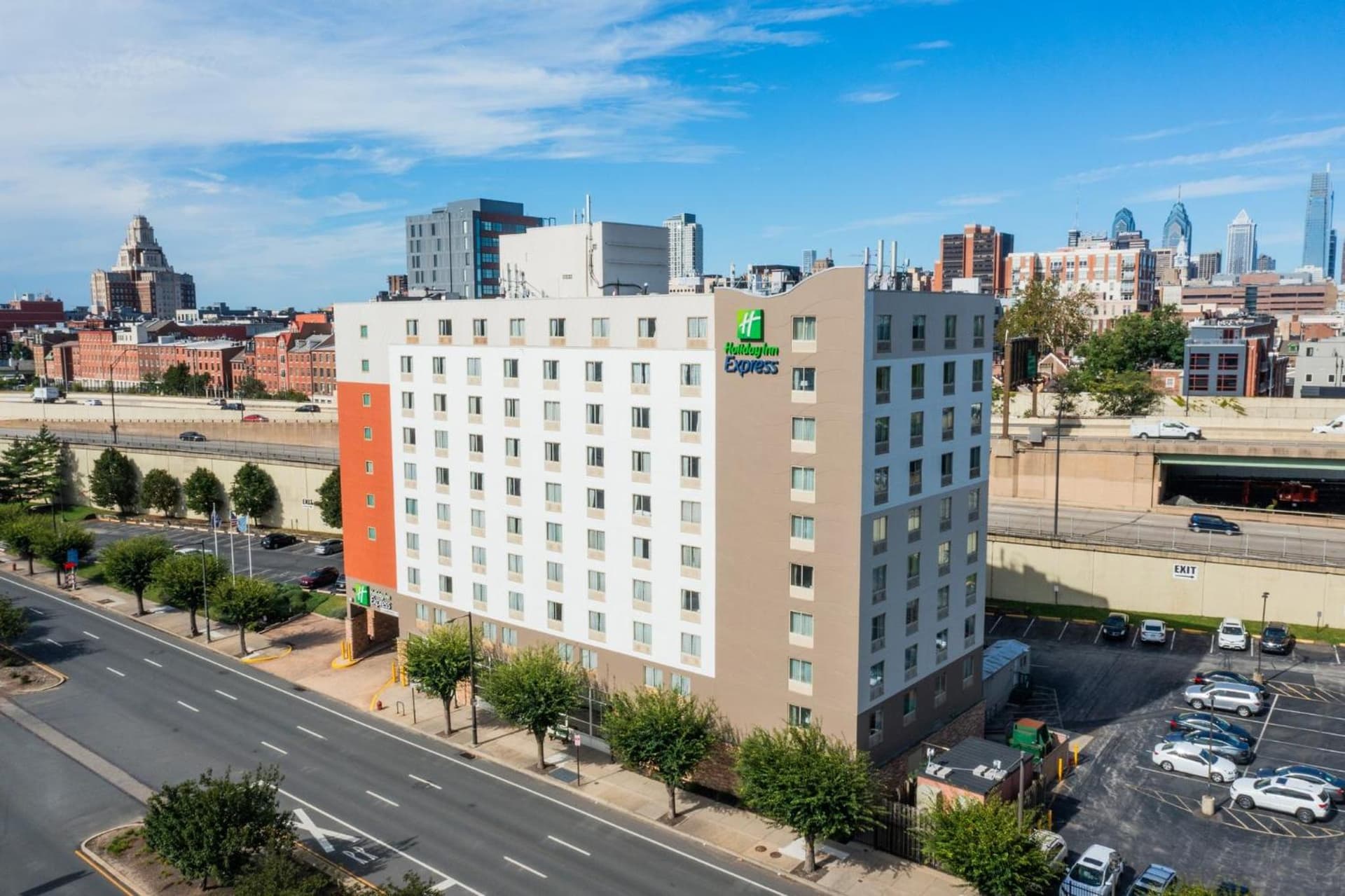 Holiday Inn Express Philadelphia Penn's Landing by IHG exterior or lobby in Philadelphia, PA — main listing photo