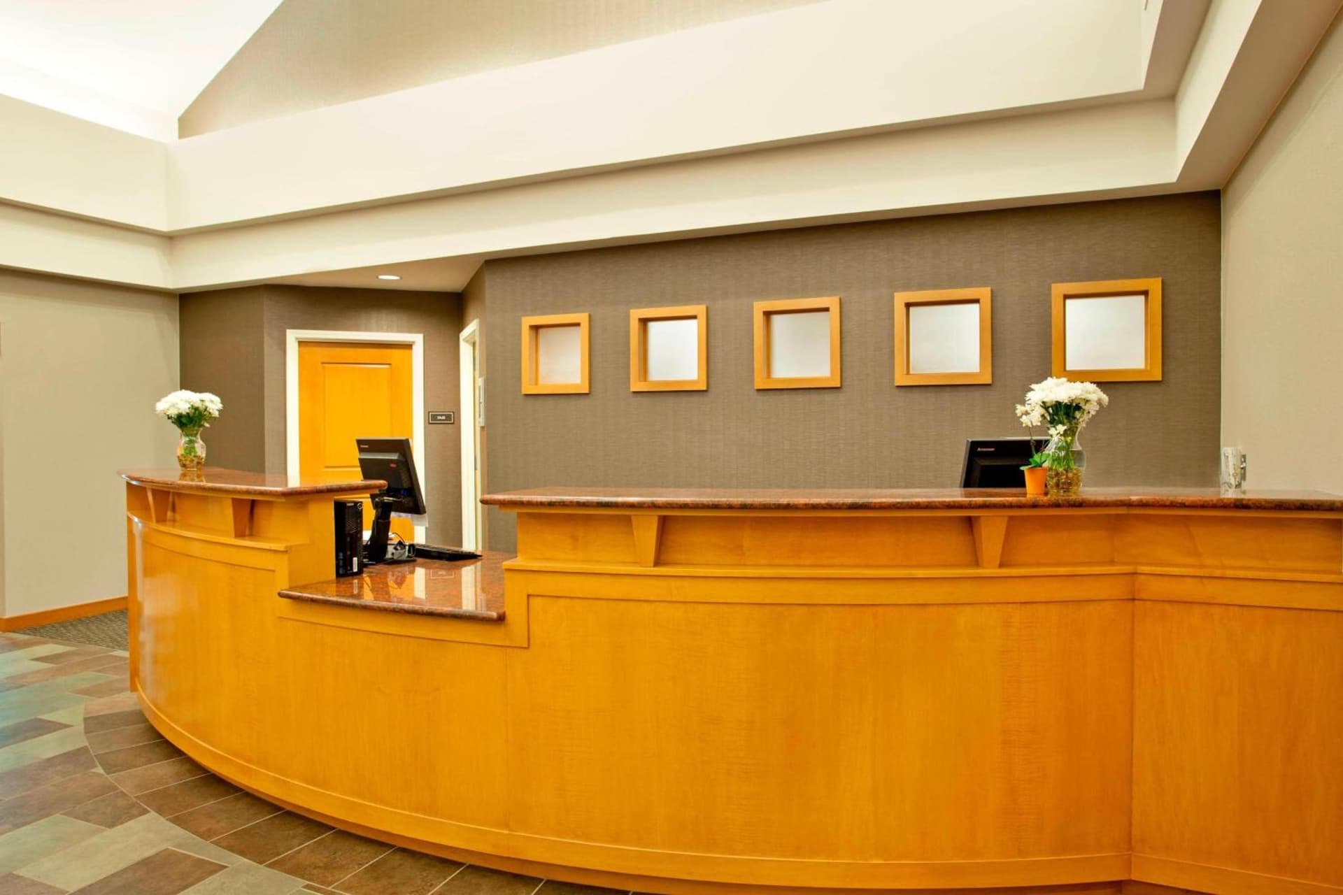 Residence Inn Bridgewater Branchburg interior in Branchburg Park, NJ — gallery photo 2