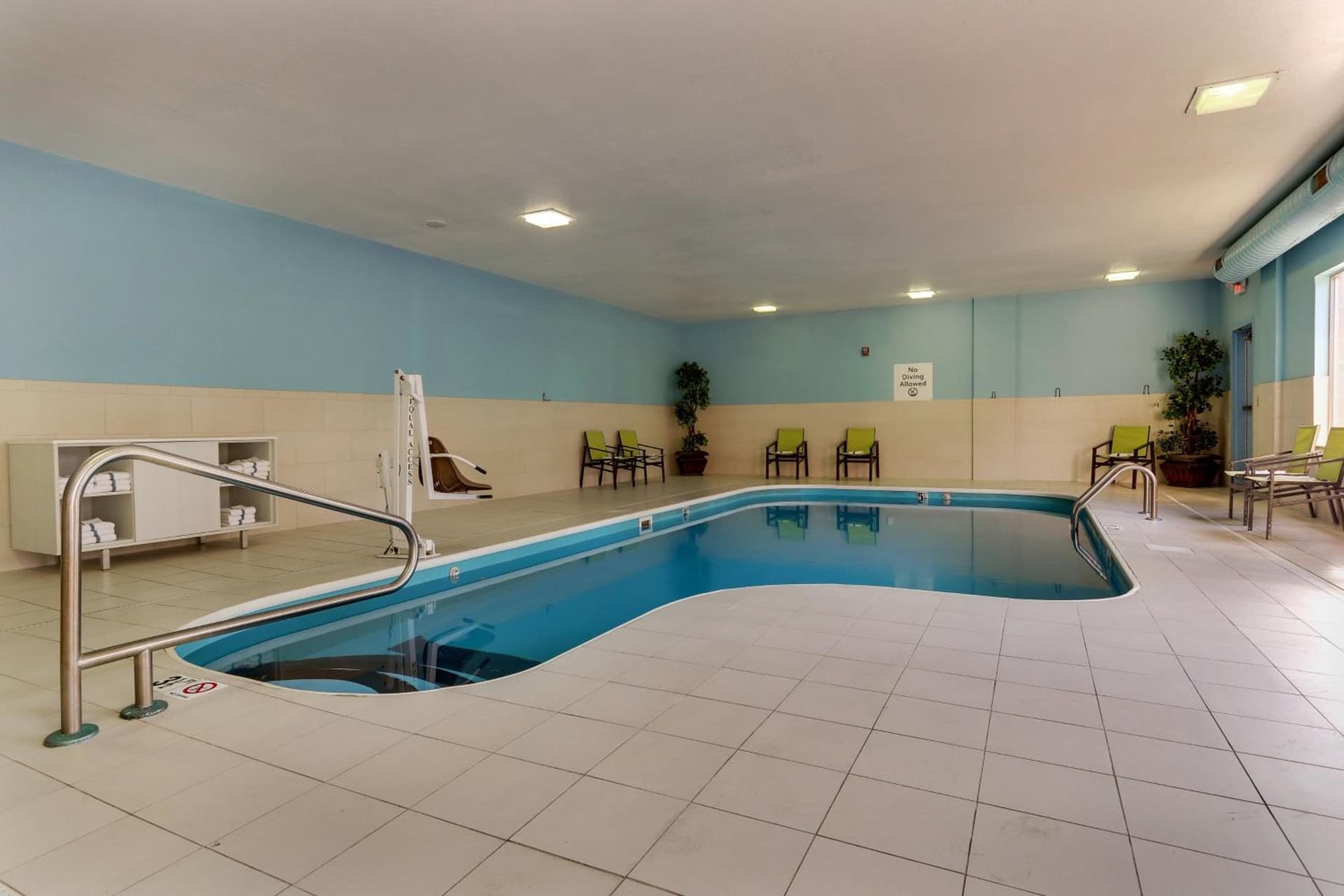 Holiday Inn Express Hotel & Suites Dayton-Centerville by IHG gallery photo in Centerville, OH — image 37