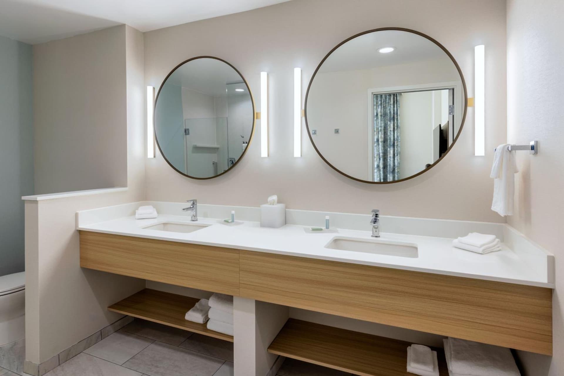 Fairfield by Marriott Inn & Suites Pensacola Beach gallery photo in Pensacola Beach, FL — image 18