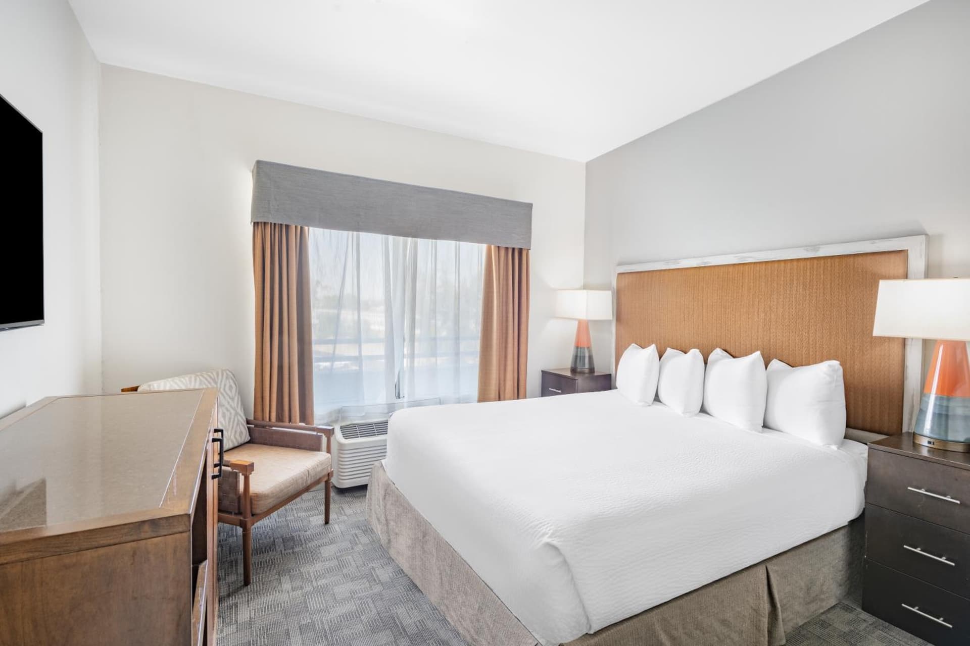 Ramada by Wyndham Bakersfield gallery photo in Bakersfield, CA — image 37