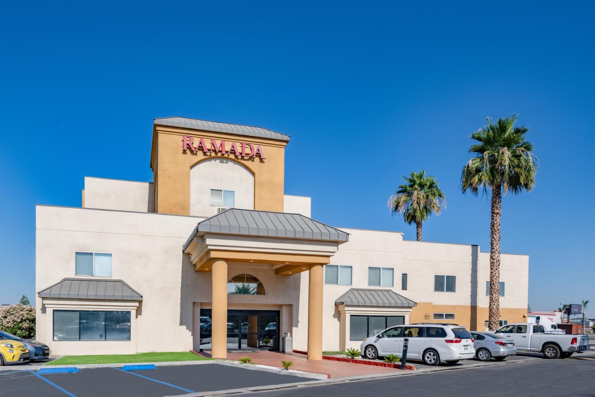 Ramada by Wyndham Bakersfield gallery photo in Bakersfield, CA — image 44