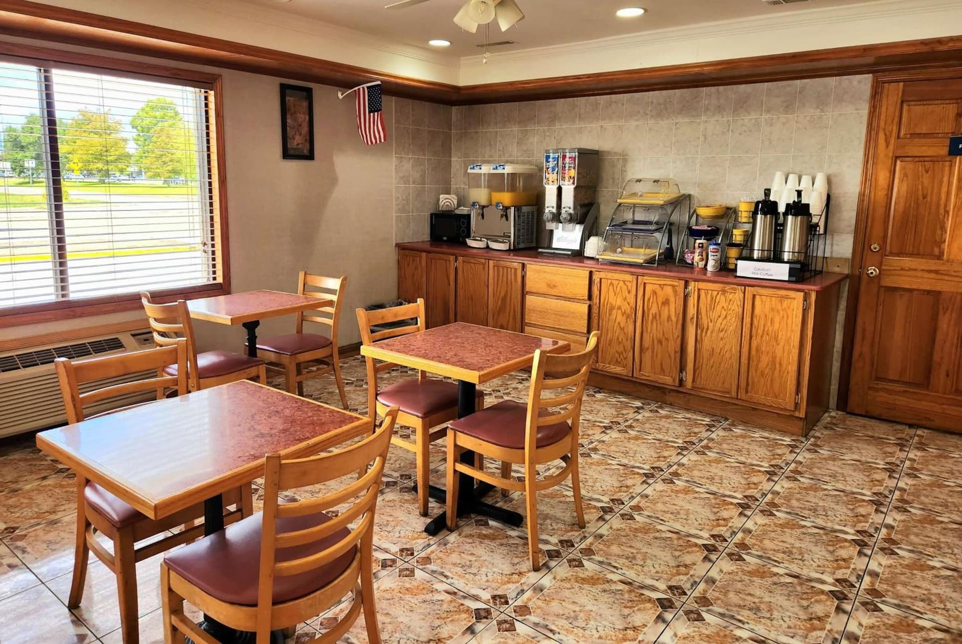 Days Inn by Wyndham Slidell gallery photo in Slidell, LA — image 24
