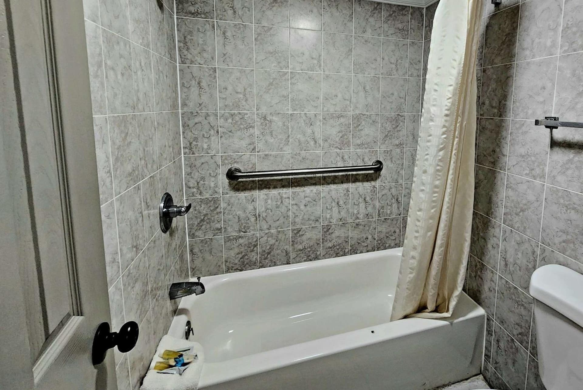 Days Inn by Wyndham Slidell gallery photo in Slidell, LA — image 29