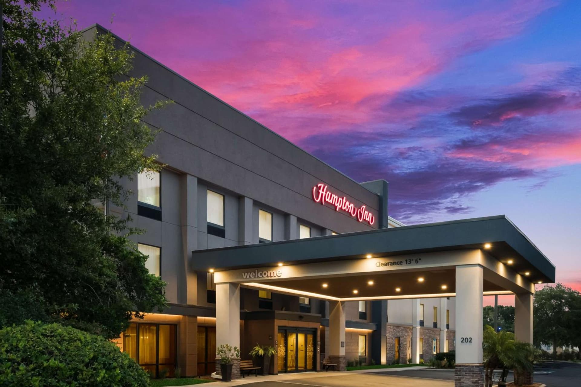 Hampton Inn Winter Haven interior in Winter Haven, FL — gallery photo 2