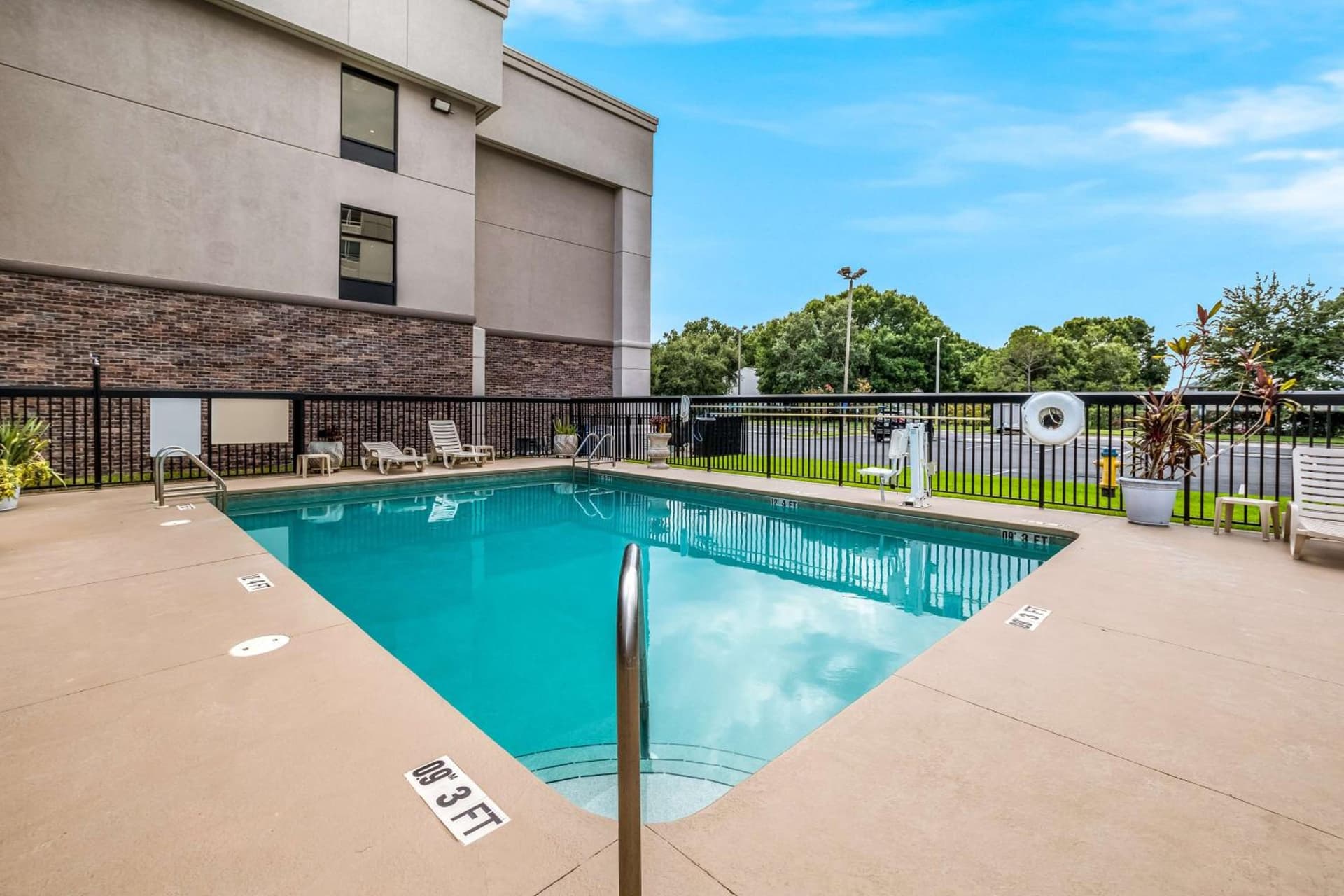 Hampton Inn Winter Haven gallery photo in Winter Haven, FL — image 23