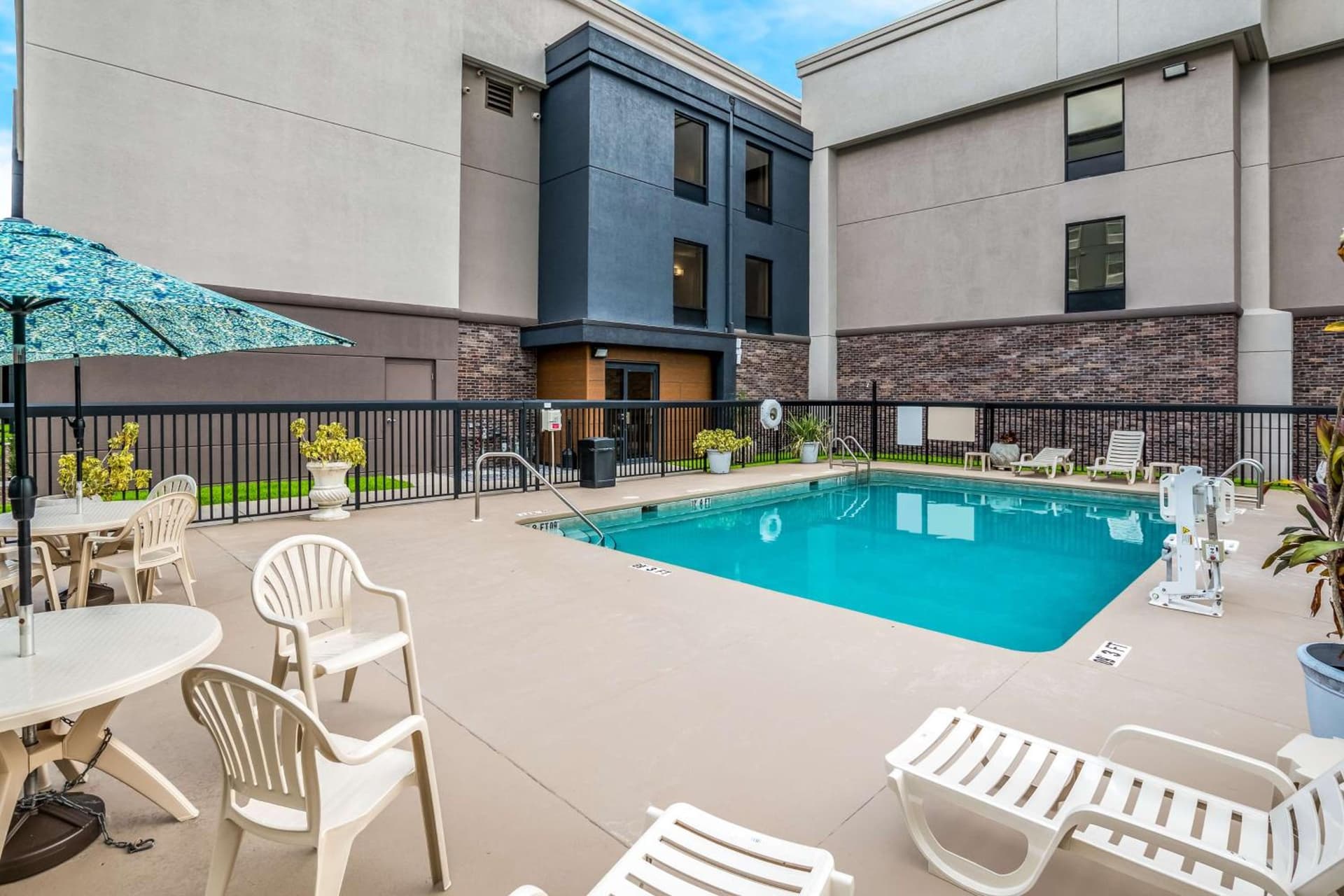 Hampton Inn Winter Haven gallery photo in Winter Haven, FL — image 32