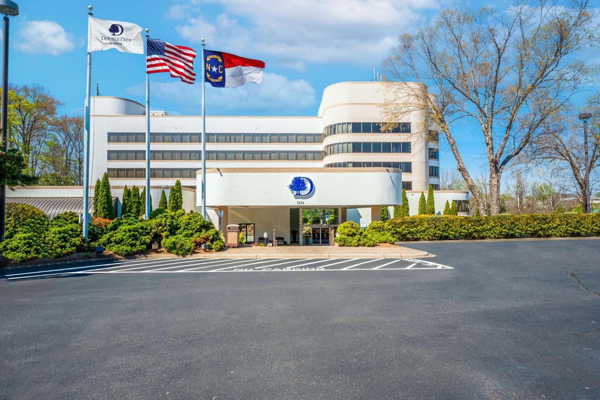 DoubleTree by Hilton South Charlotte Tyvola property views in Charlotte, NC — gallery photo 3