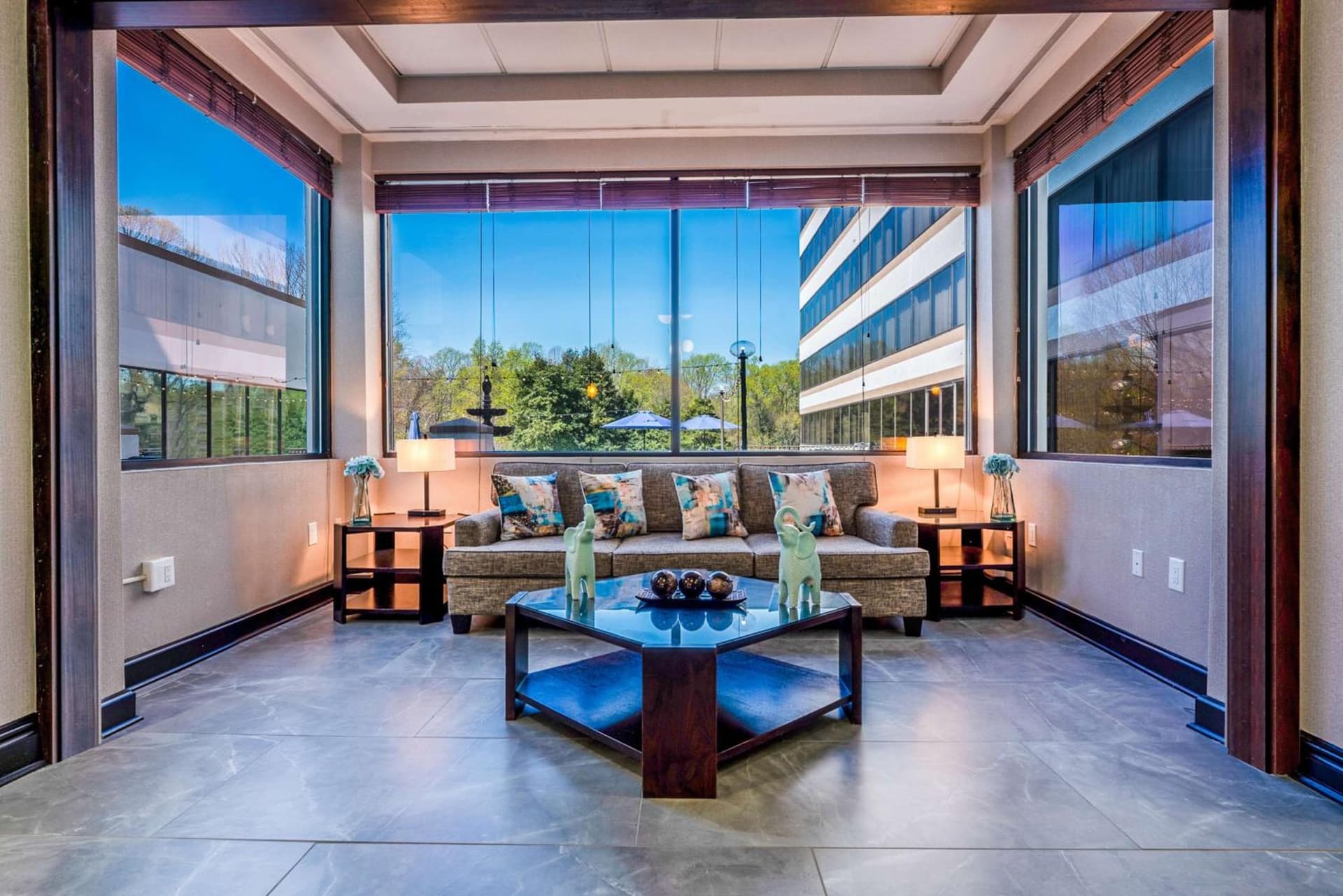 DoubleTree by Hilton South Charlotte Tyvola interior in Charlotte, NC — gallery photo 2