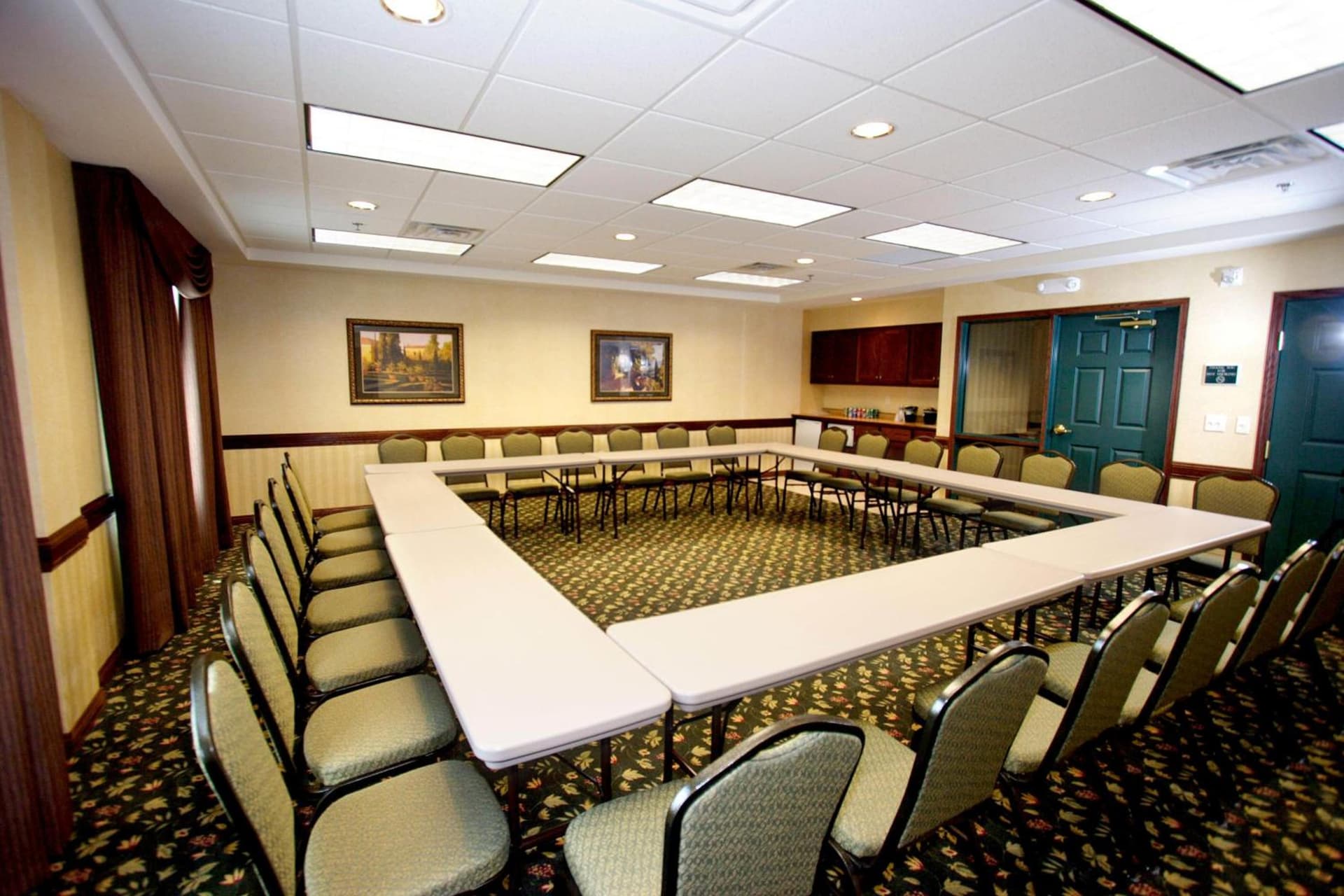 Country Inn & Suites by Radisson, St Cloud East, MN gallery photo in Saint Cloud, MN — image 22