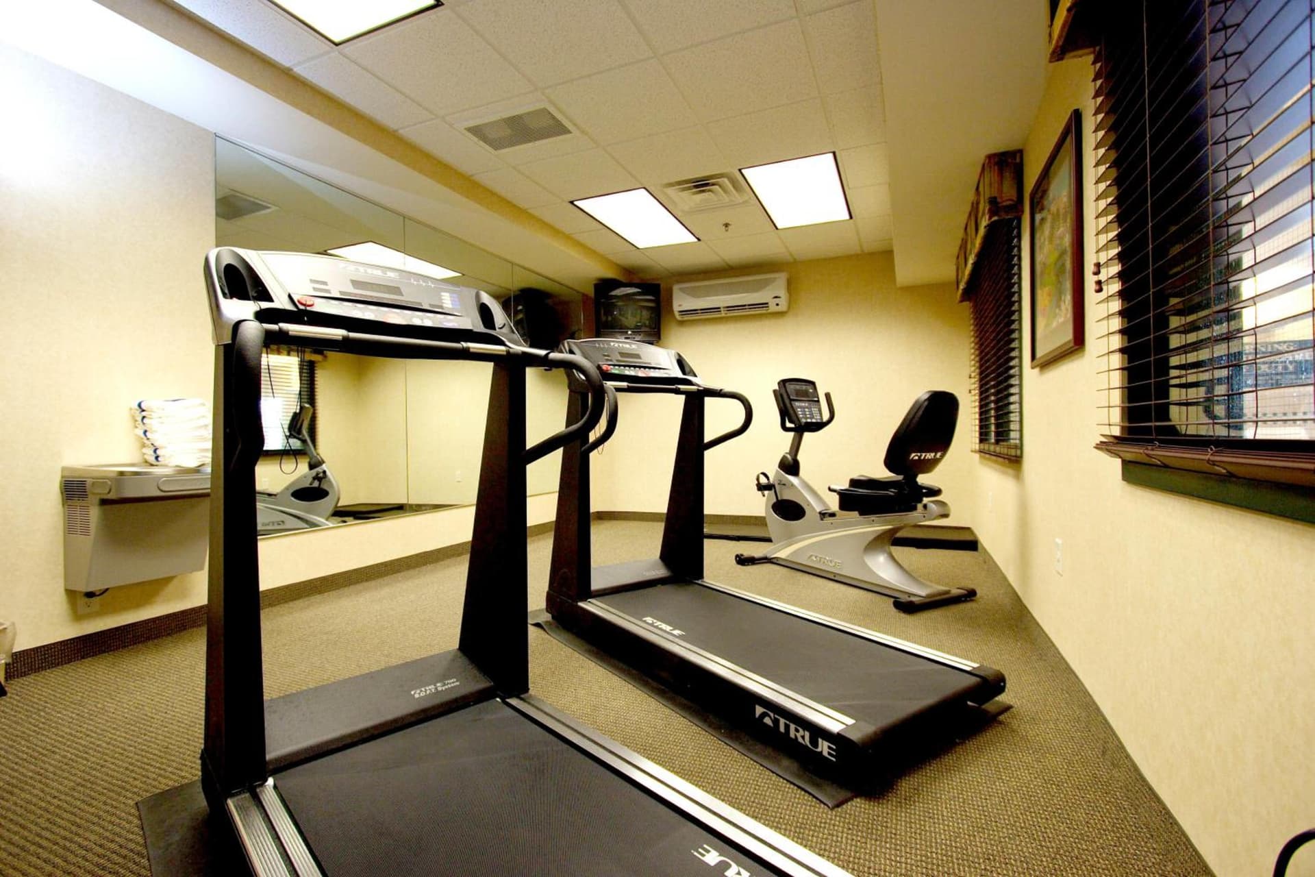 Country Inn & Suites by Radisson, St Cloud East, MN gallery photo in Saint Cloud, MN — image 57