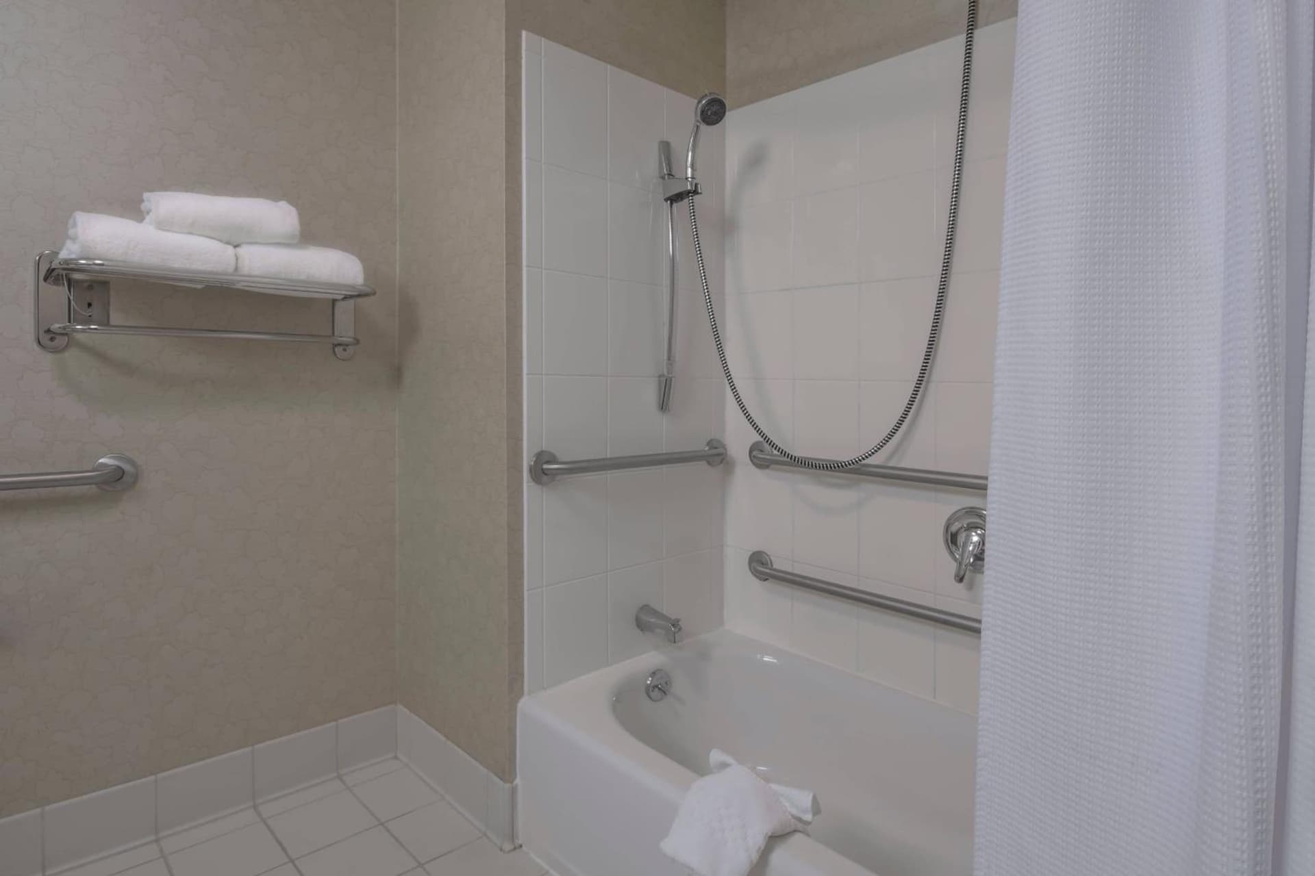 SpringHill Suites Devens Common Center gallery photo in Devens, MA — image 7