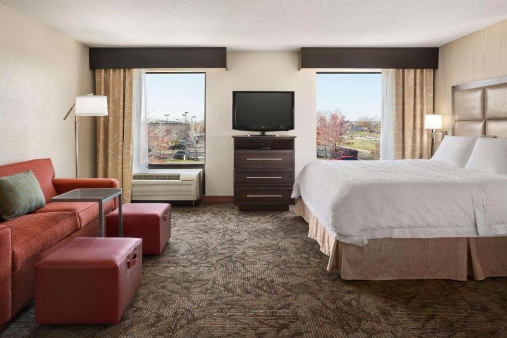 Hampton Inn & Suites Detroit Sterling Heights gallery photo in Sterling Heights, MI — image 26