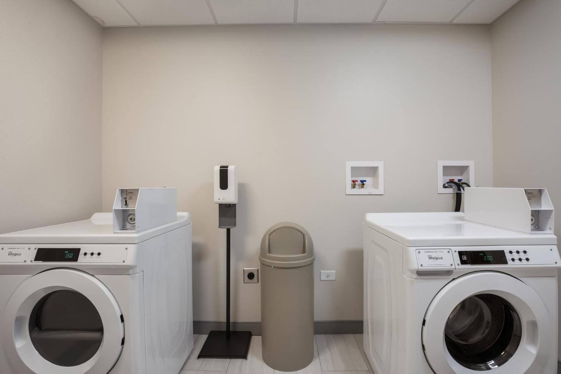Holiday Inn Express & Suites Chicago - Hoffman Estates by IHG gallery photo in Hoffman Estates, IL — image 29