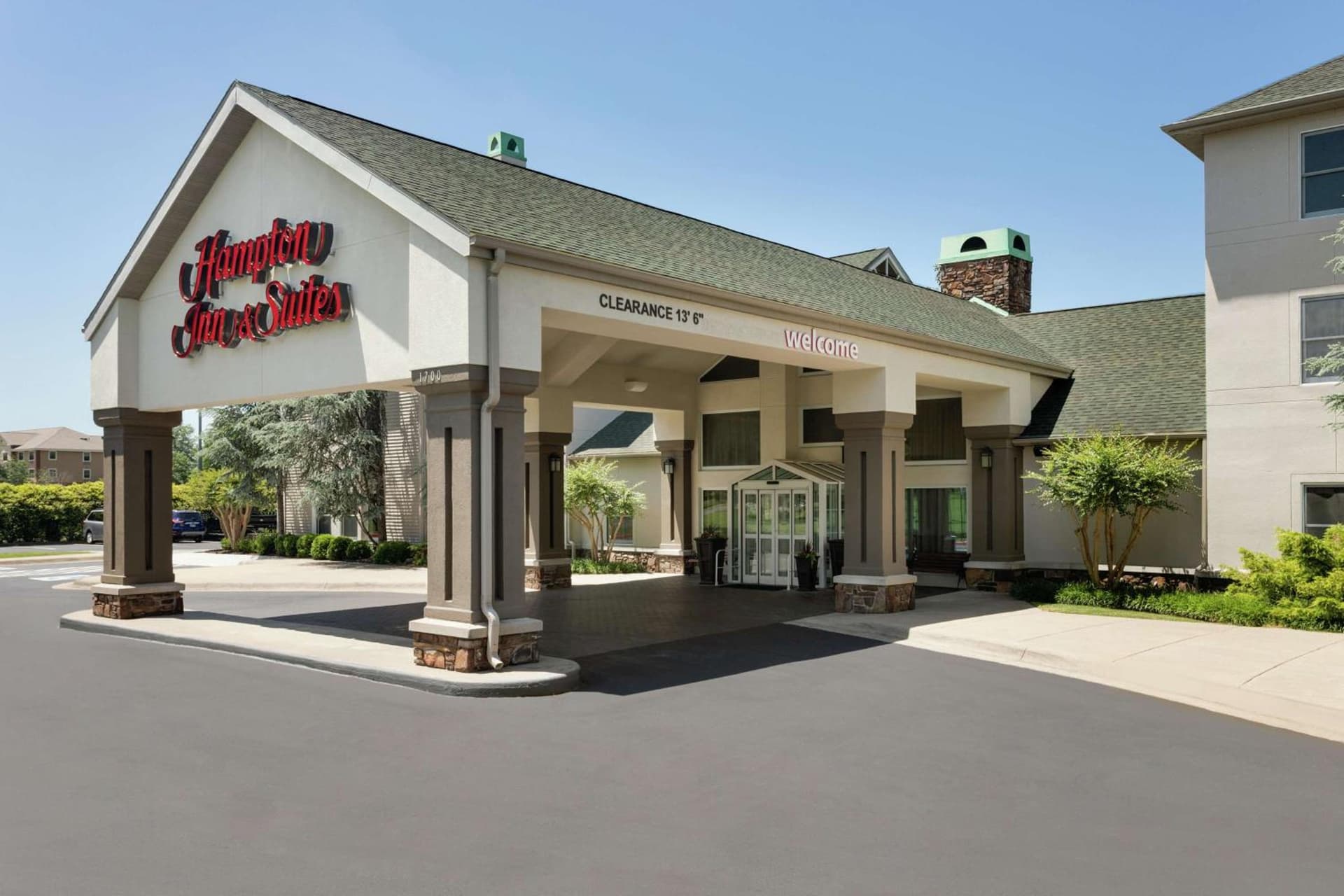 Hampton Inn and Suites Springdale interior in Springdale, AR — gallery photo 2