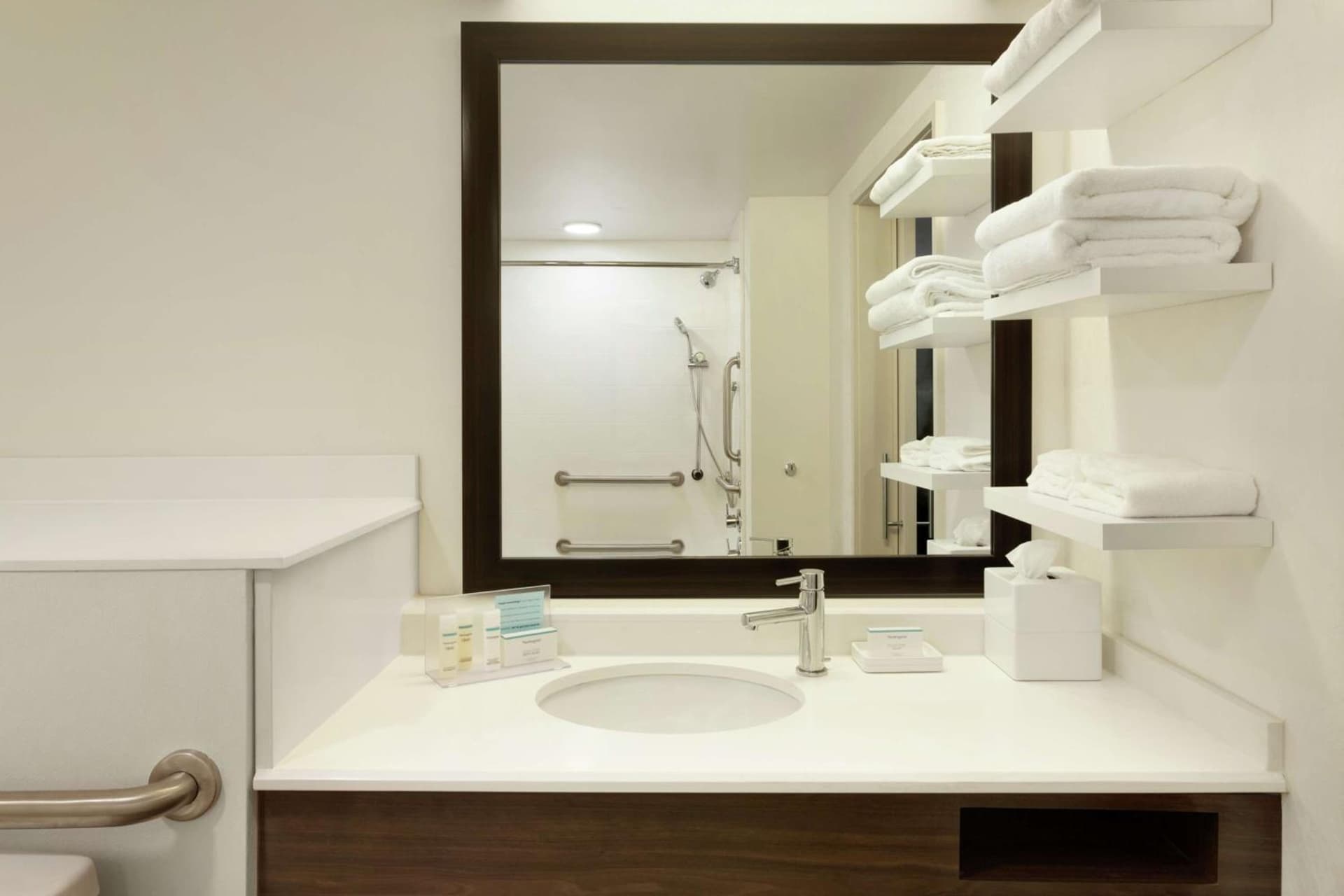 Hampton Inn and Suites Springdale gallery photo in Springdale, AR — image 11