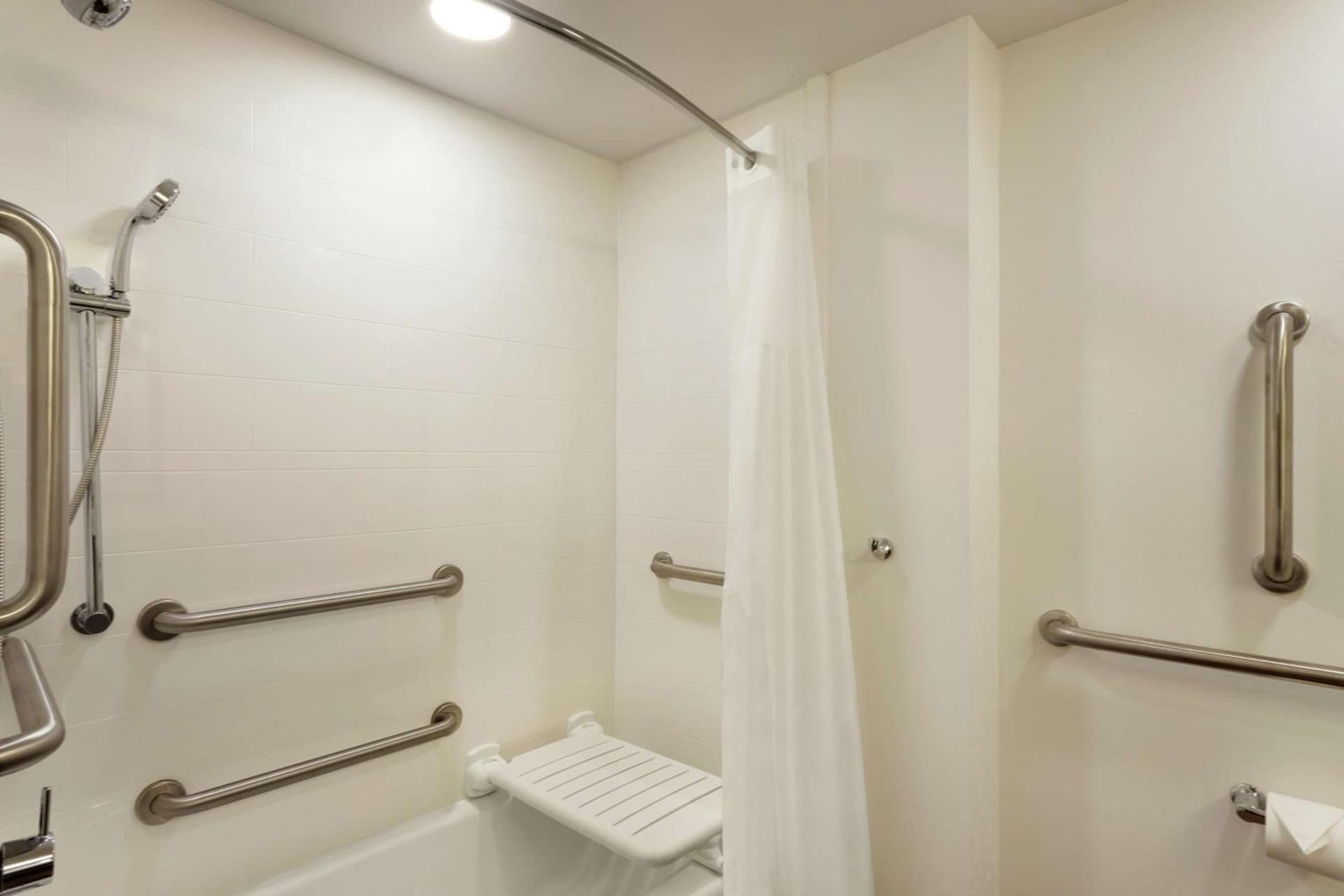 Hampton Inn and Suites Springdale gallery photo in Springdale, AR — image 32