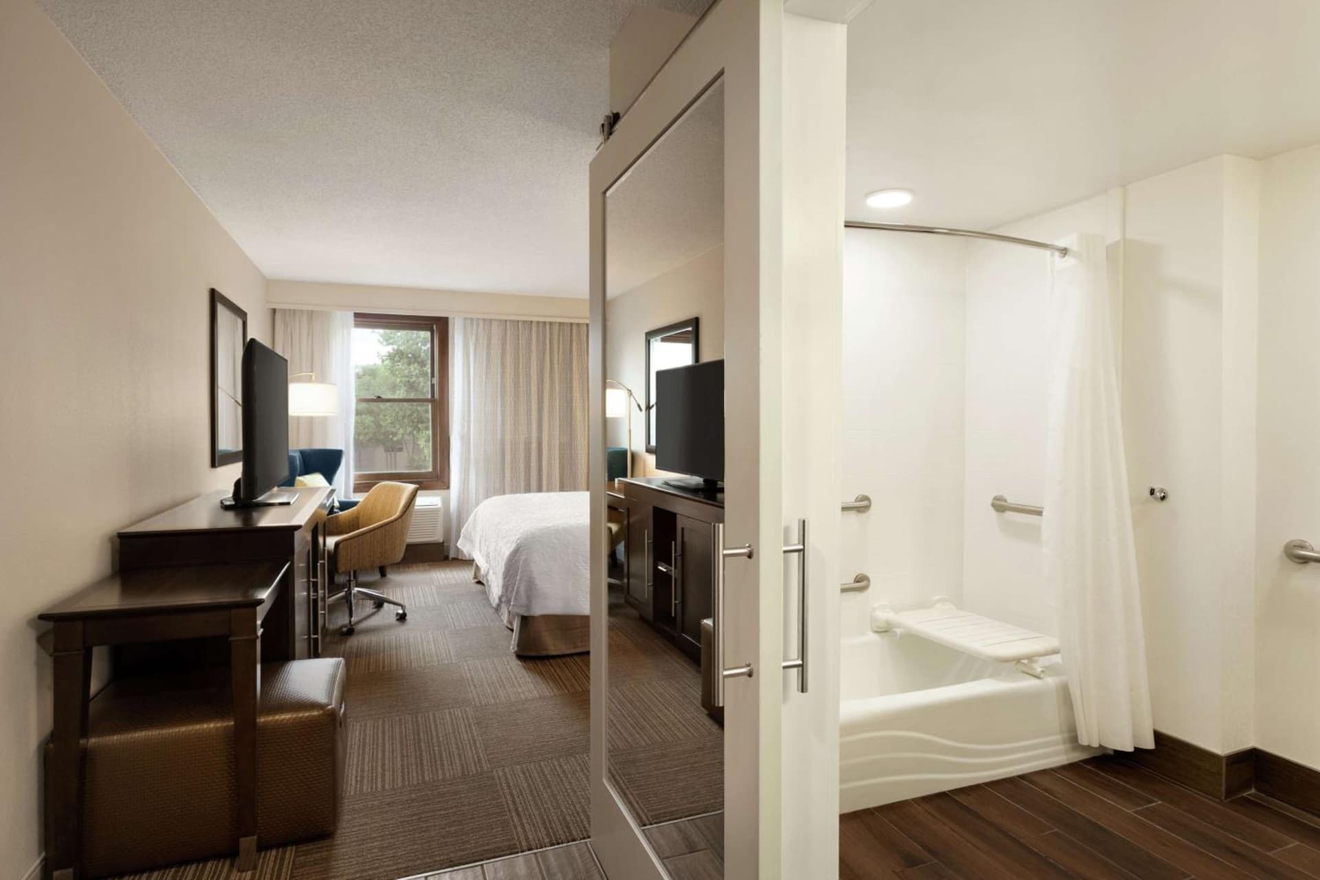 Hampton Inn and Suites Springdale gallery photo in Springdale, AR — image 28
