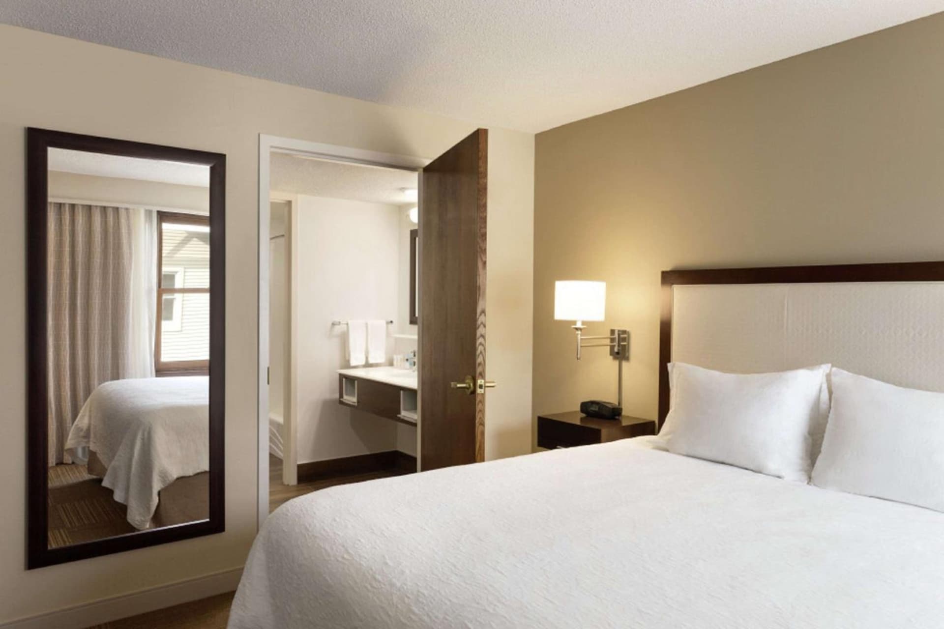Hampton Inn and Suites Springdale gallery photo in Springdale, AR — image 43