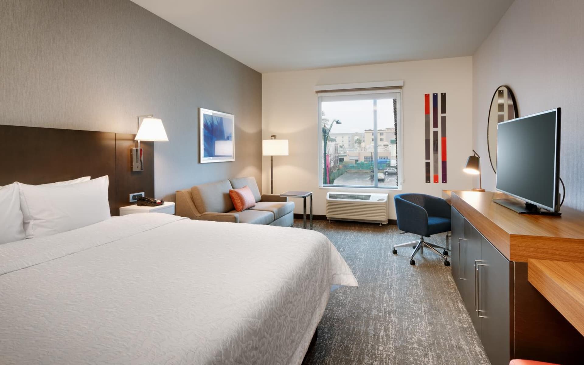 Hampton Inn & Suites Anaheim Resort Convention Center gallery photo in Anaheim, CA — image 21