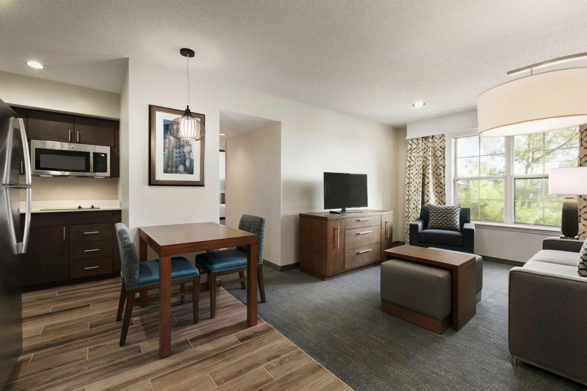 Homewood Suites by Hilton Kansas City Airport gallery photo in Kansas City, KS — image 4