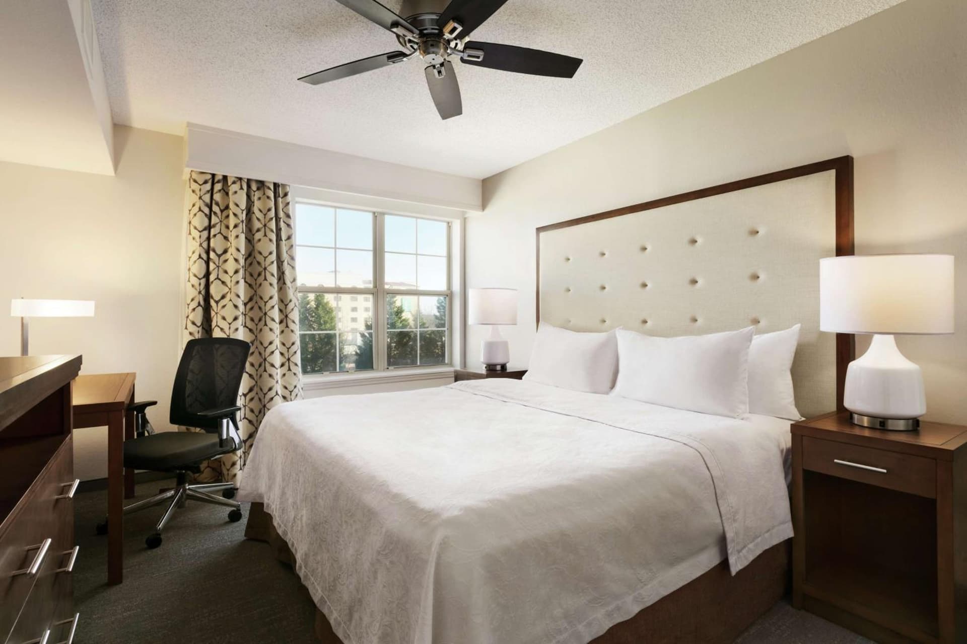 Homewood Suites by Hilton Kansas City Airport gallery photo in Kansas City, KS — image 20