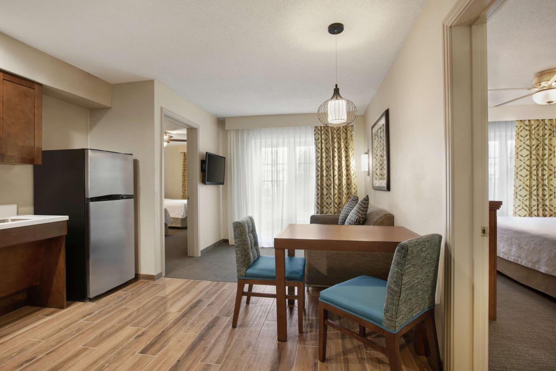 Homewood Suites by Hilton Kansas City Airport gallery photo in Kansas City, KS — image 17