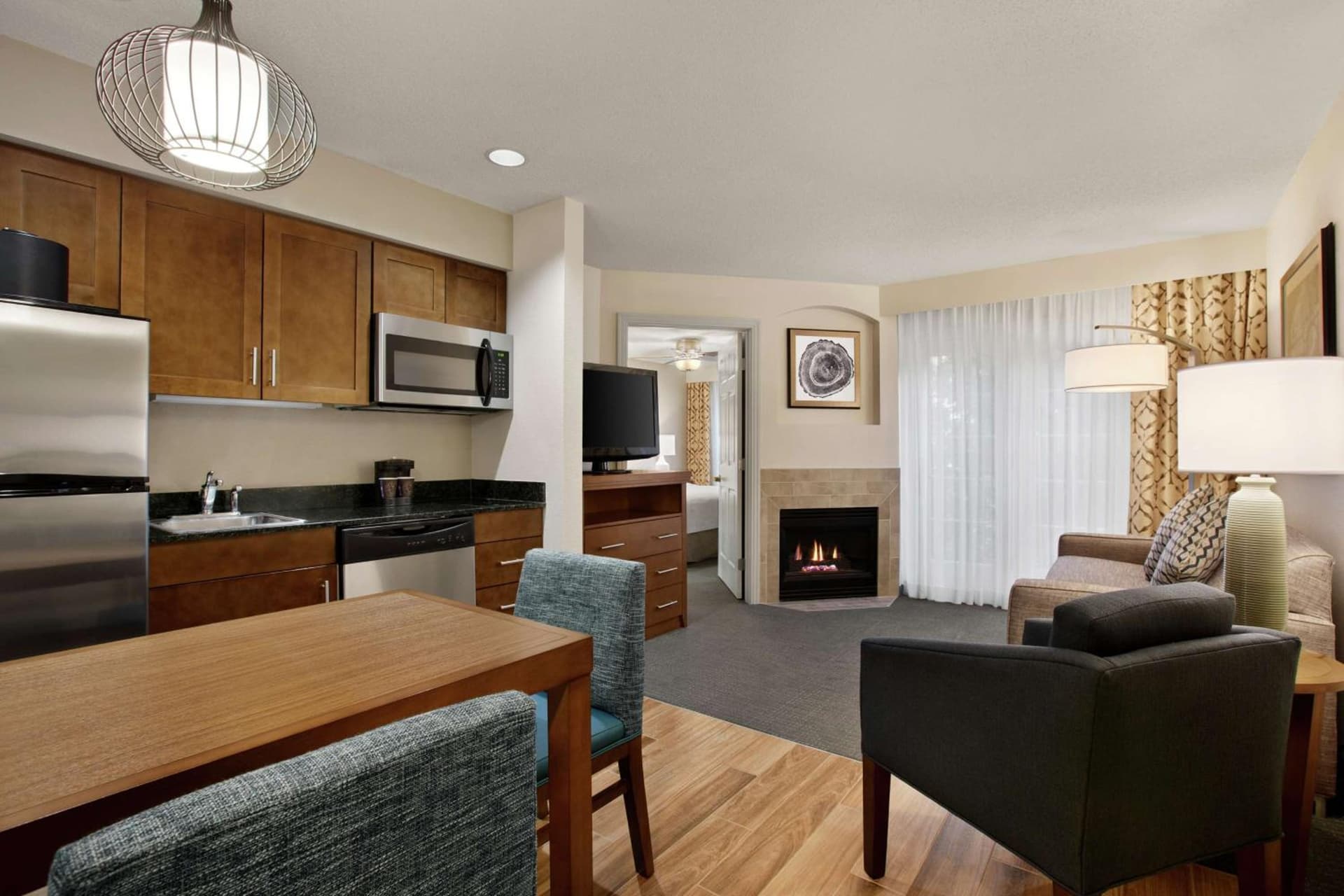 Homewood Suites by Hilton Kansas City Airport gallery photo in Kansas City, KS — image 38