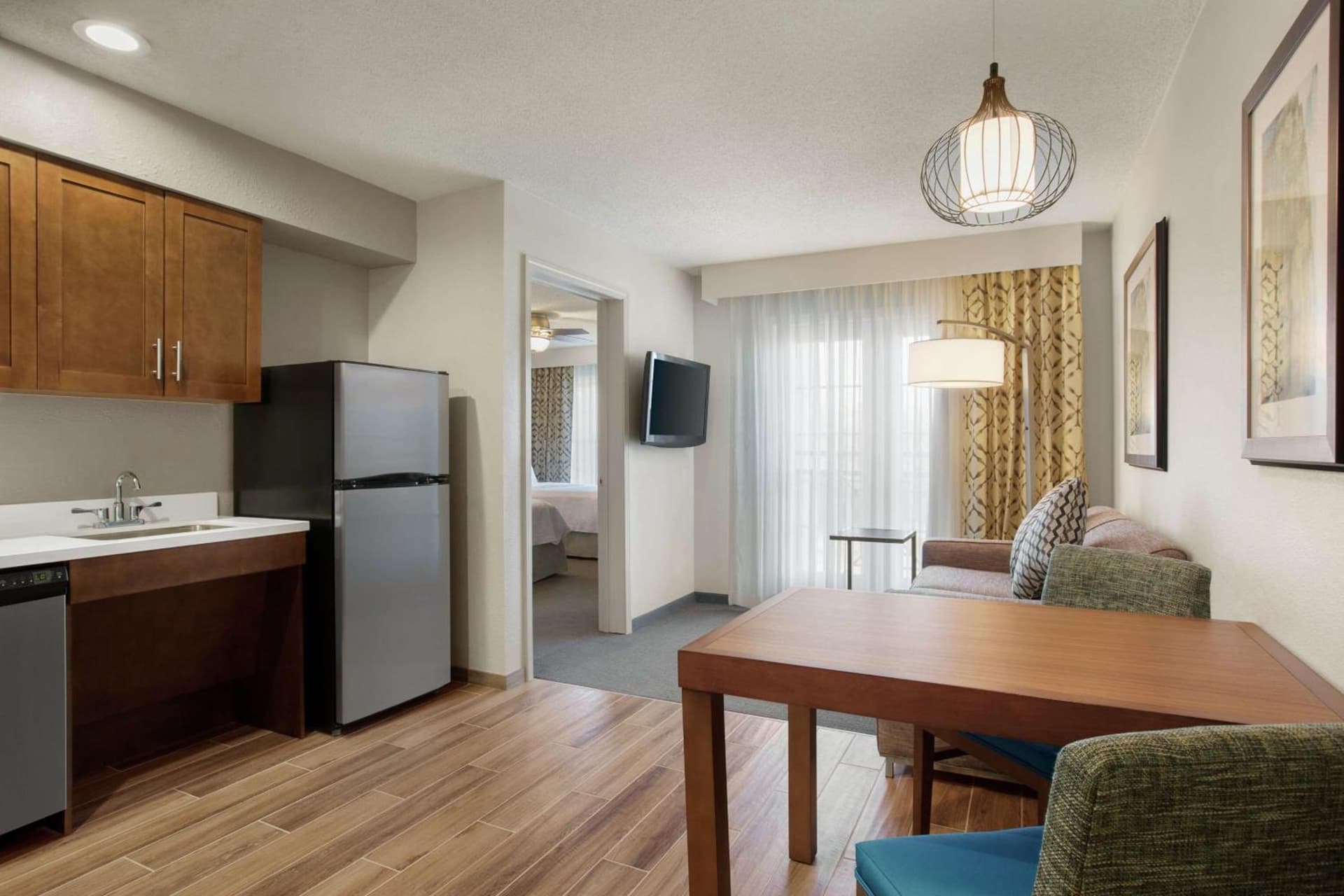 Homewood Suites by Hilton Kansas City Airport gallery photo in Kansas City, KS — image 49