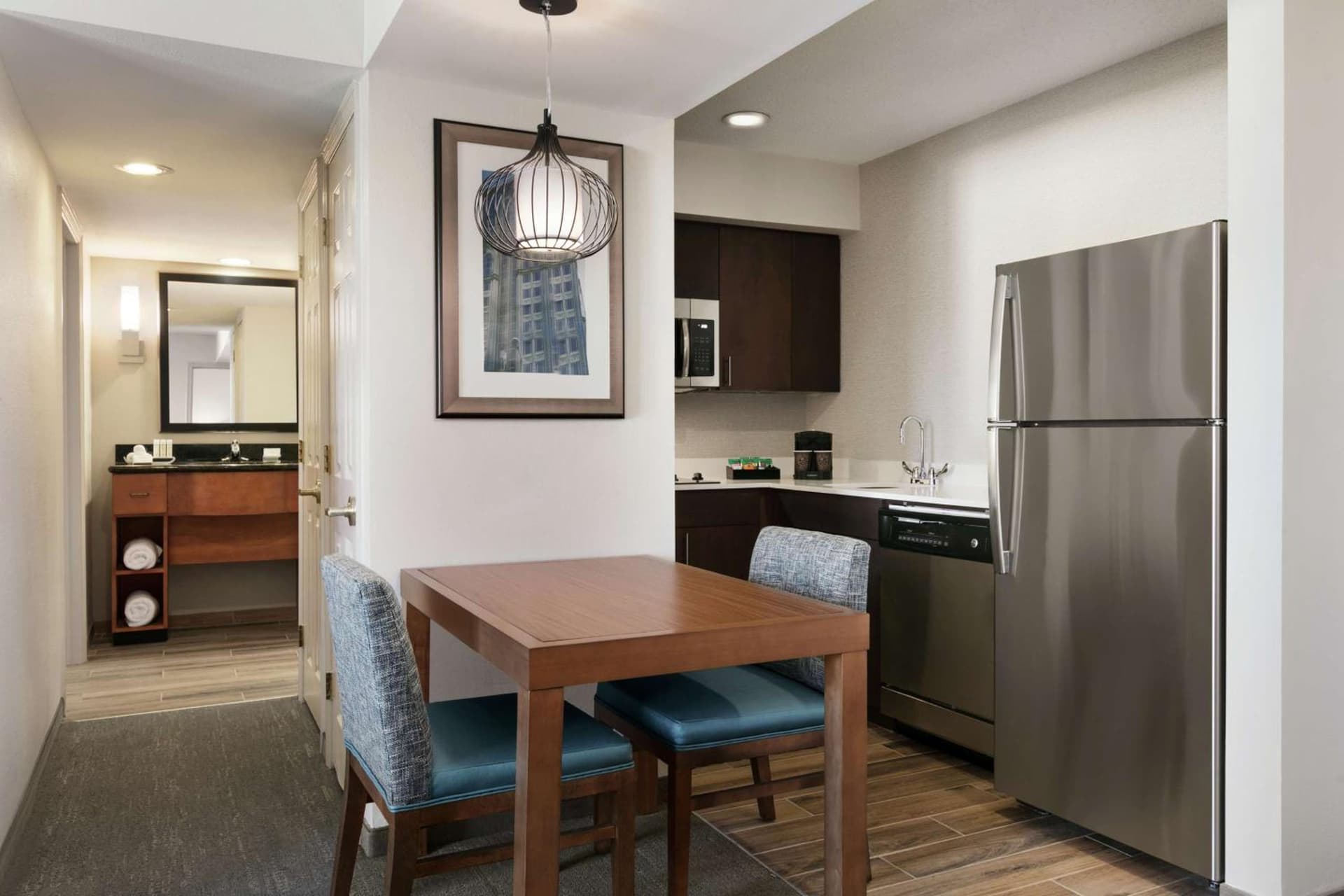 Homewood Suites by Hilton Kansas City Airport gallery photo in Kansas City, KS — image 25