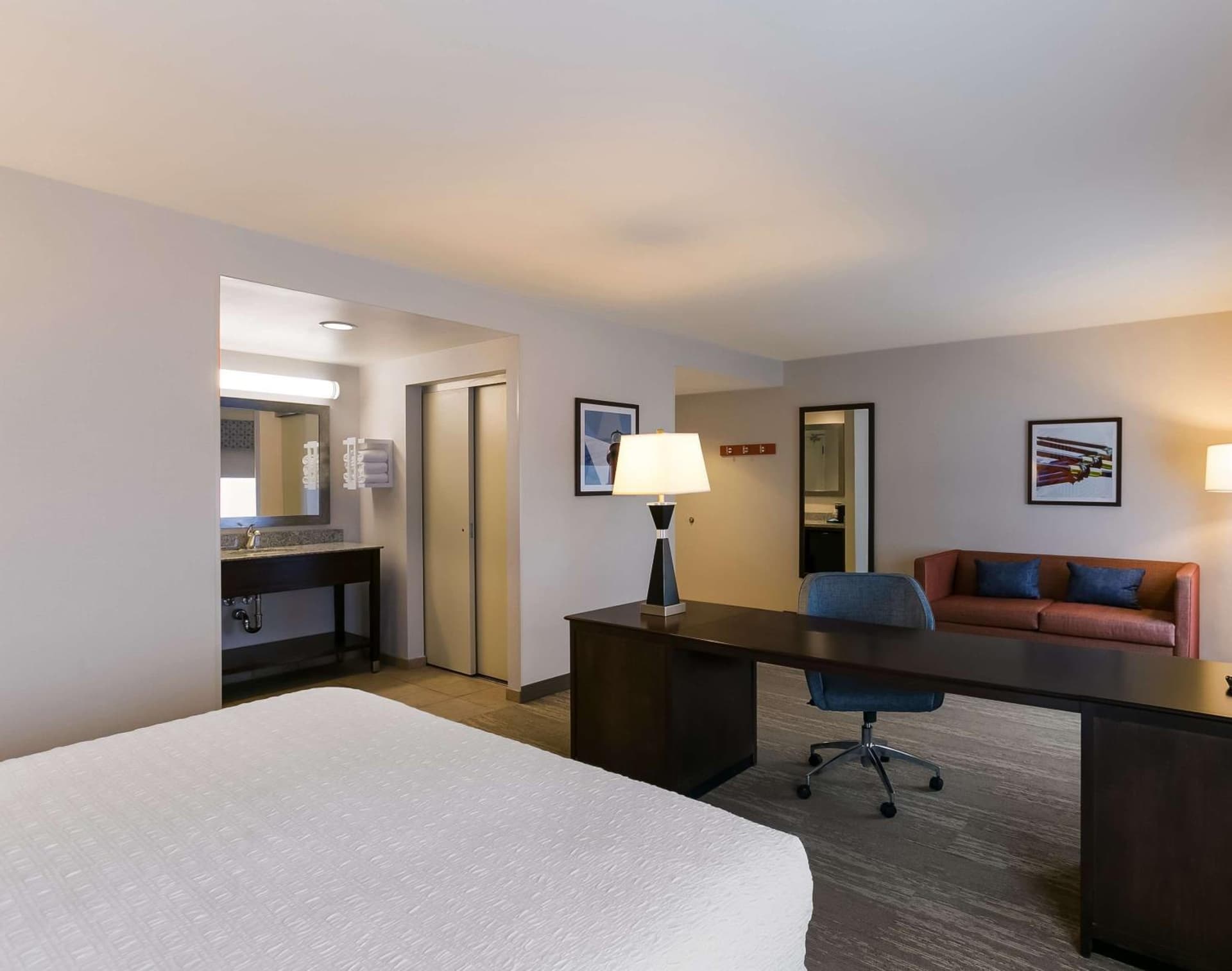 Hampton Inn & Suites Wilmington Christiana gallery photo in Newark, DE — image 14