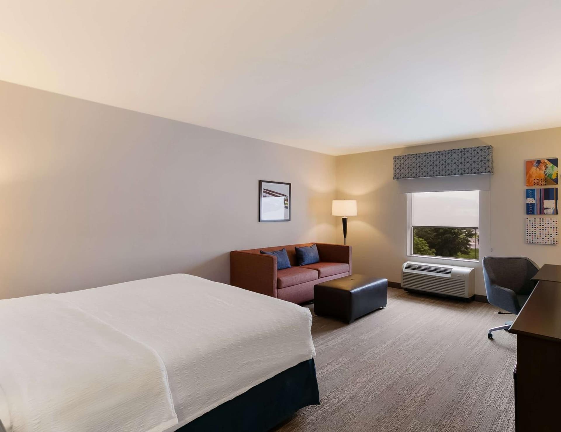 Hampton Inn & Suites Wilmington Christiana gallery photo in Newark, DE — image 25