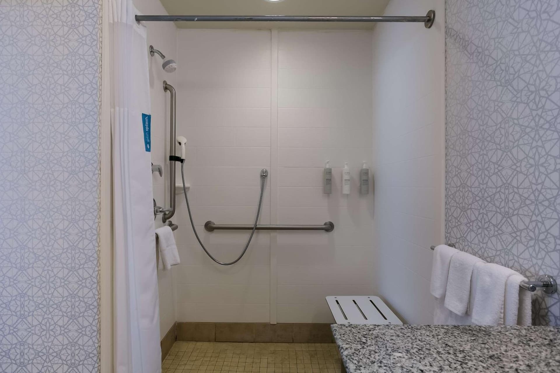 Hampton Inn & Suites Wilmington Christiana gallery photo in Newark, DE — image 22