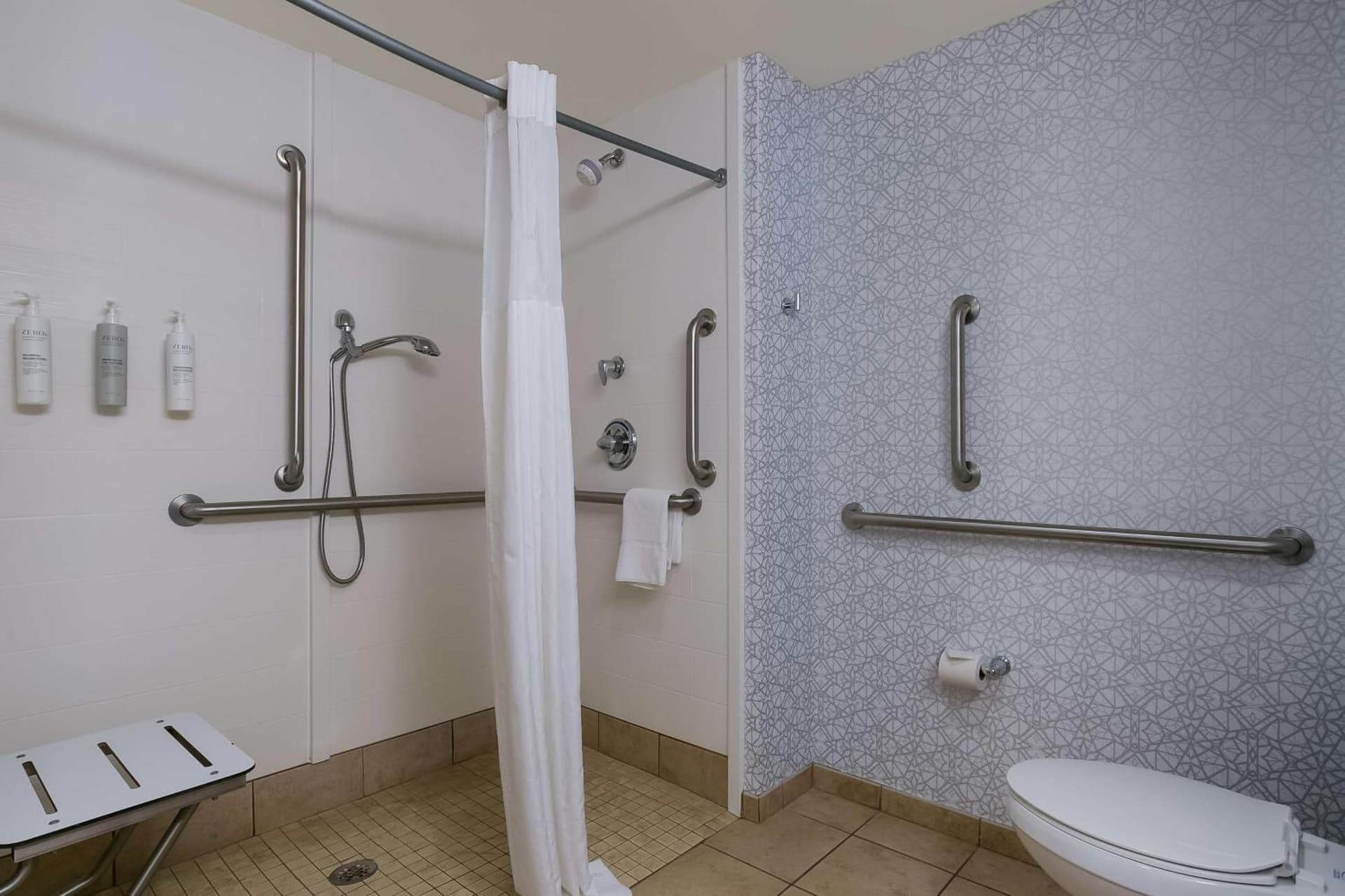 Hampton Inn & Suites Wilmington Christiana gallery photo in Newark, DE — image 23