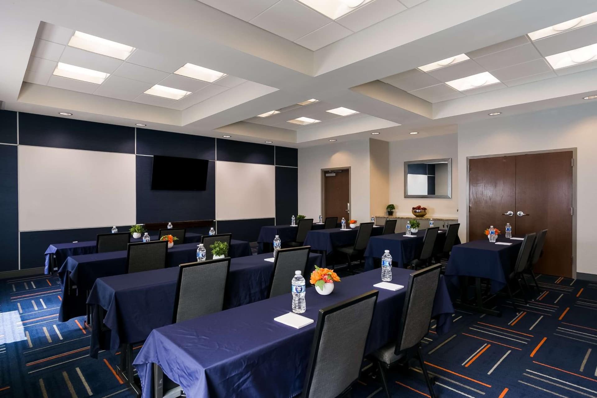 Hampton Inn & Suites Wilmington Christiana property views in Newark, DE — gallery photo 3