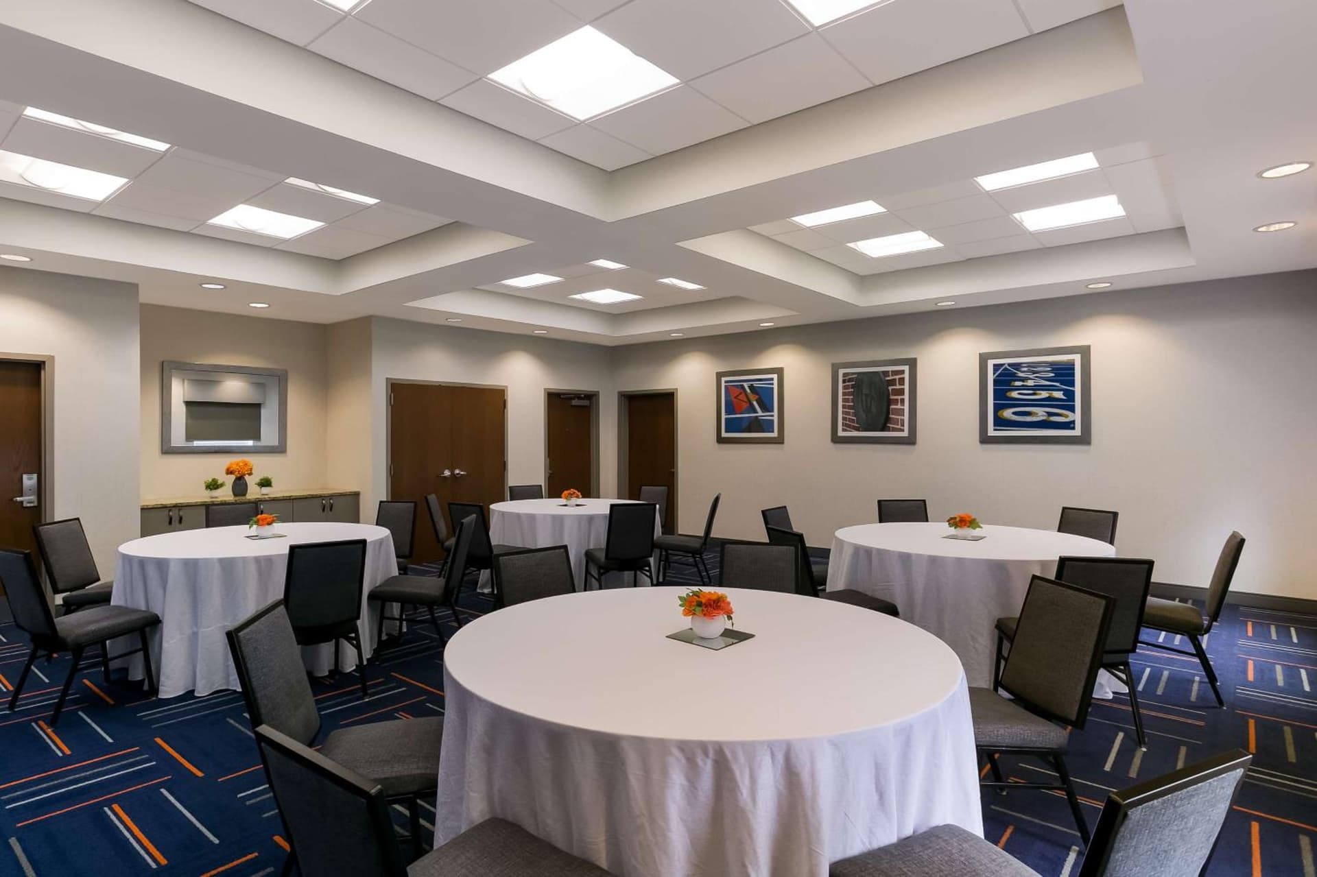 Hampton Inn & Suites Wilmington Christiana gallery photo in Newark, DE — image 26