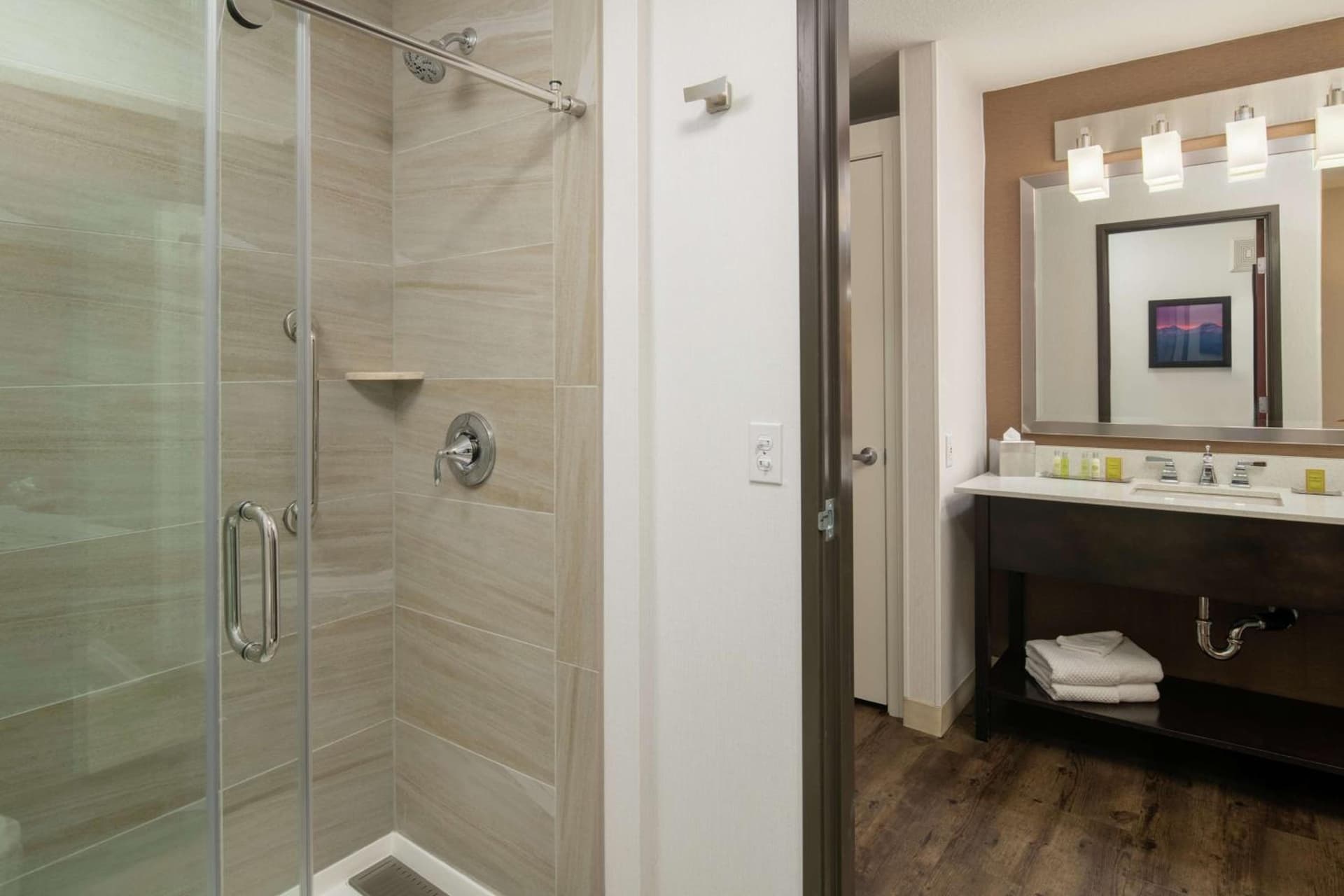 DoubleTree by Hilton Portland Tigard gallery photo in Tigard, OR — image 4