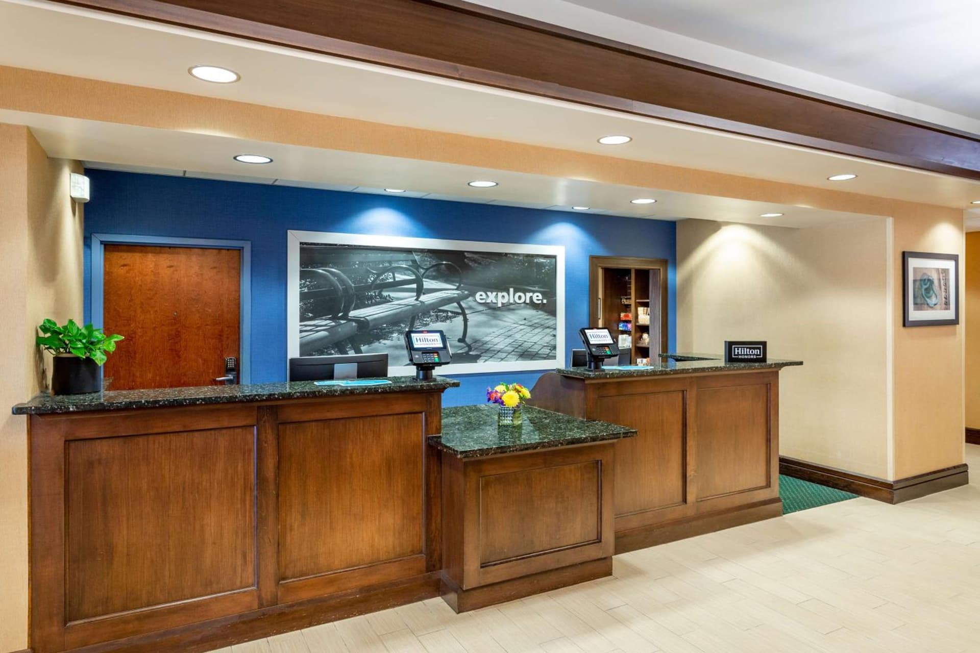 Hampton Inn & Suites Sacramento-Elk Grove Laguna I-5 property views in Elk Grove, CA — gallery photo 3