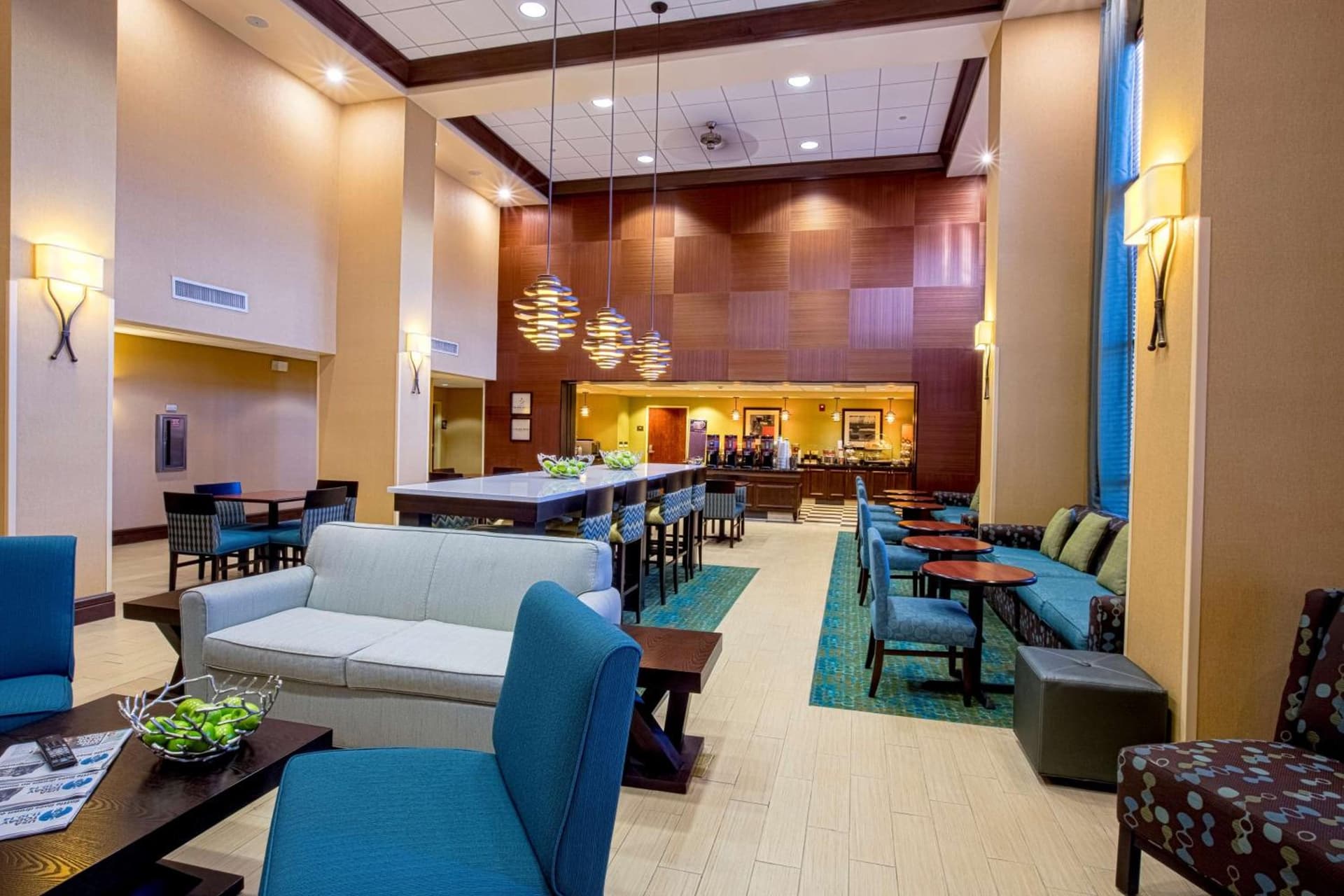 Hampton Inn & Suites Sacramento-Elk Grove Laguna I-5 gallery photo in Elk Grove, CA — image 15