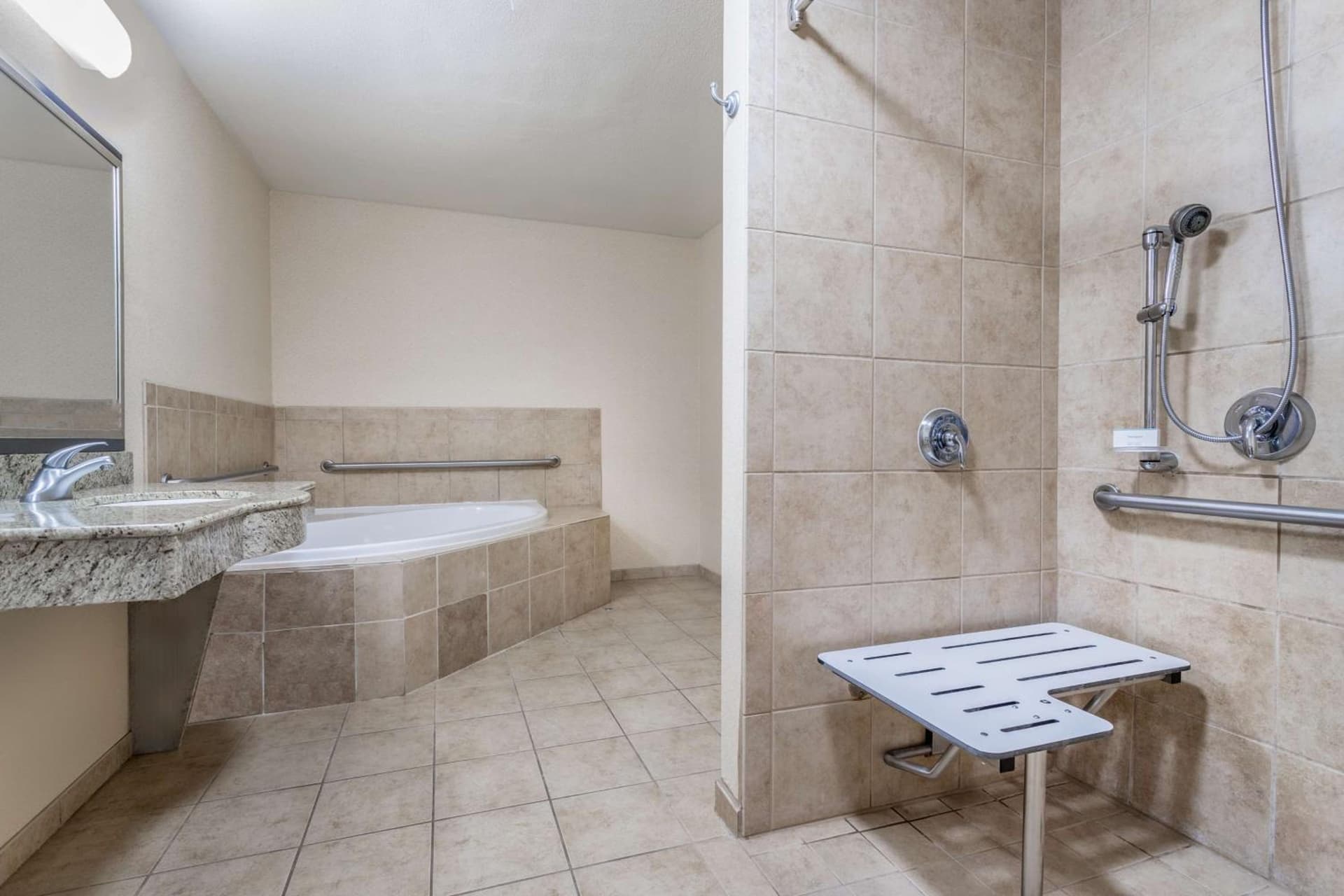 Hampton Inn & Suites Sacramento-Elk Grove Laguna I-5 gallery photo in Elk Grove, CA — image 45