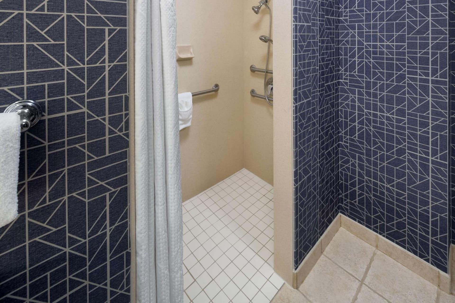 Homewood Suites by Hilton Newburgh-Stewart Airport gallery photo in New Windsor, NY — image 9