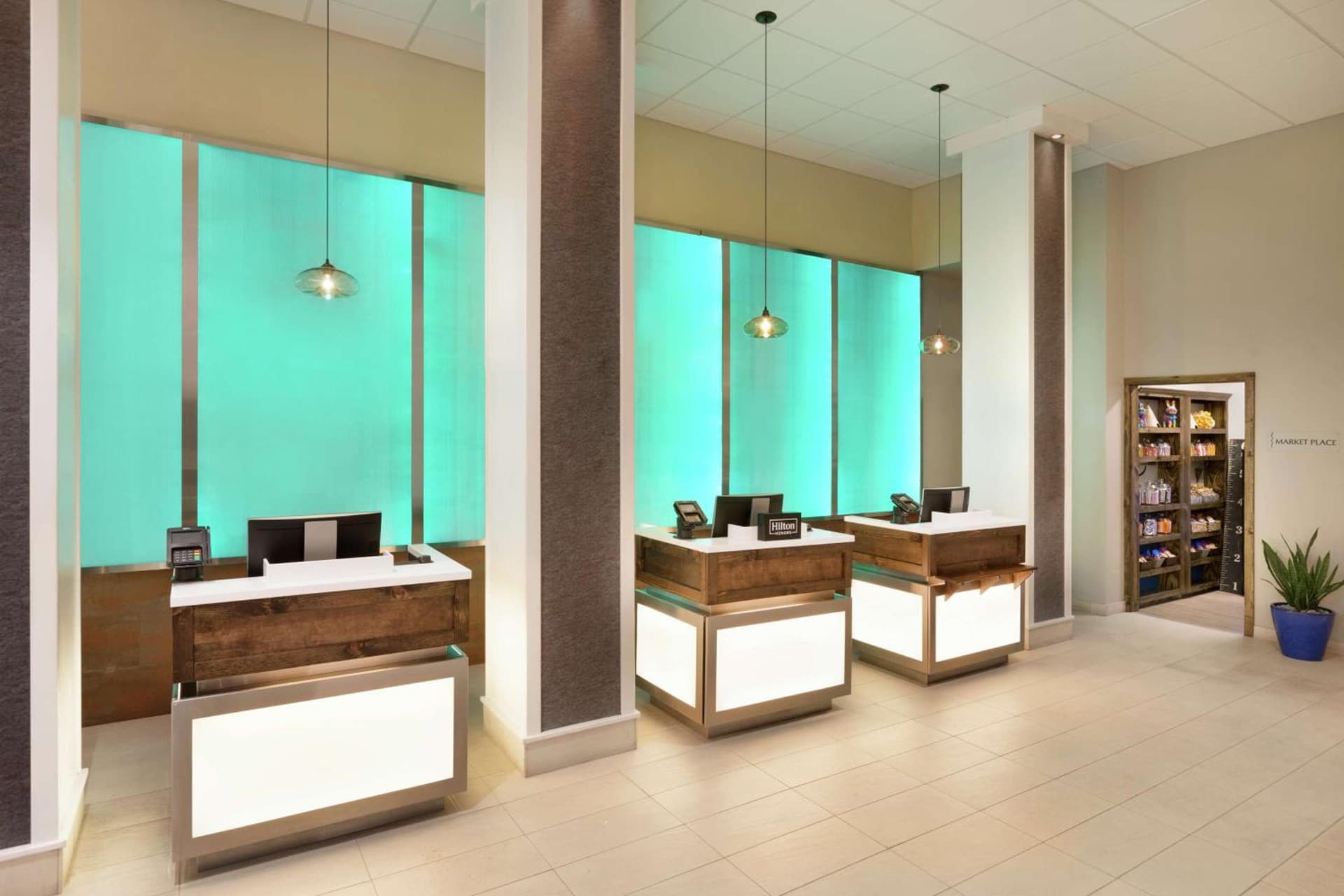 DoubleTree by Hilton Hotel Albuquerque interior in Albuquerque, NM — gallery photo 2