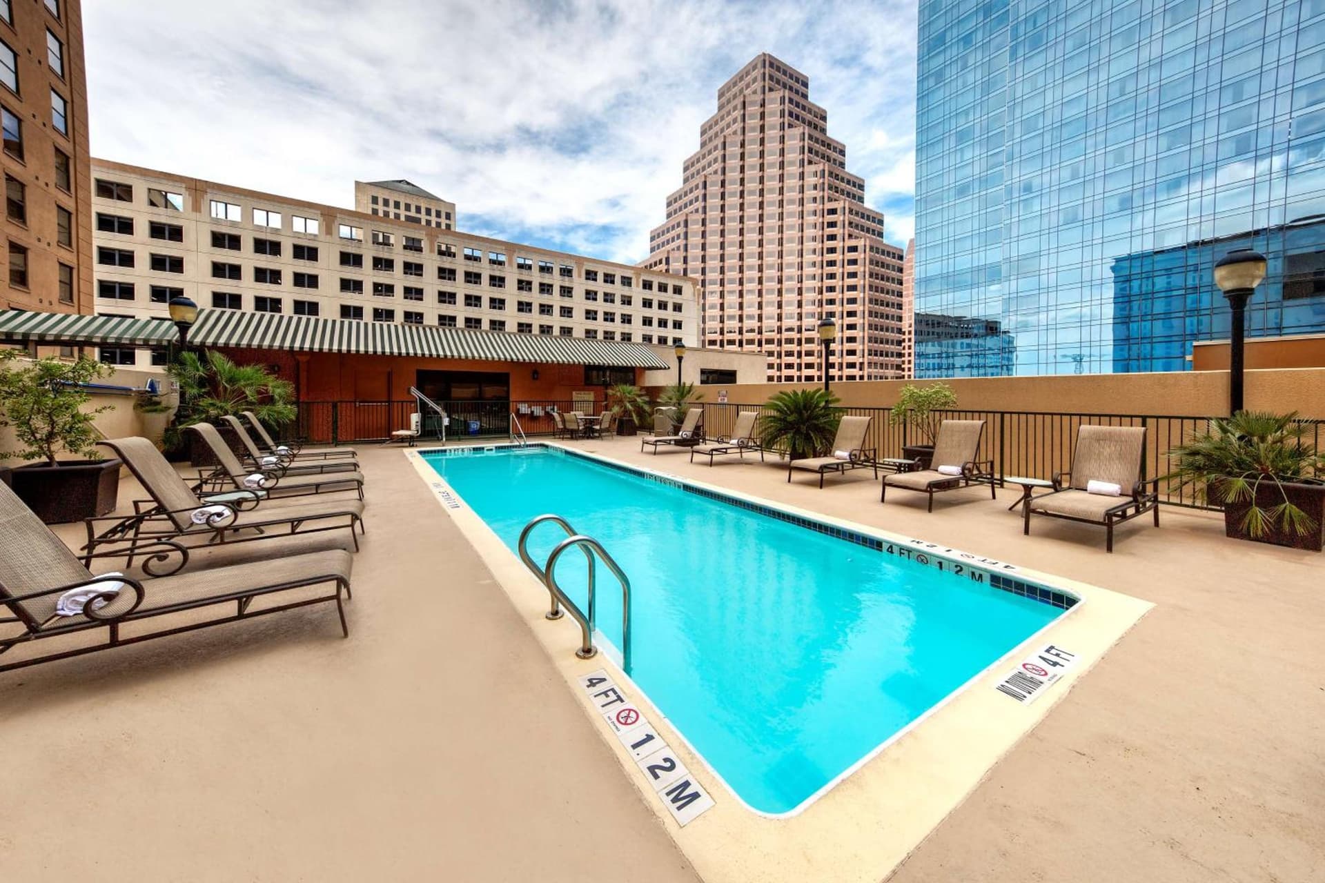 Hampton Inn & Suites Austin - Downtown gallery photo in Austin, TX — image 21