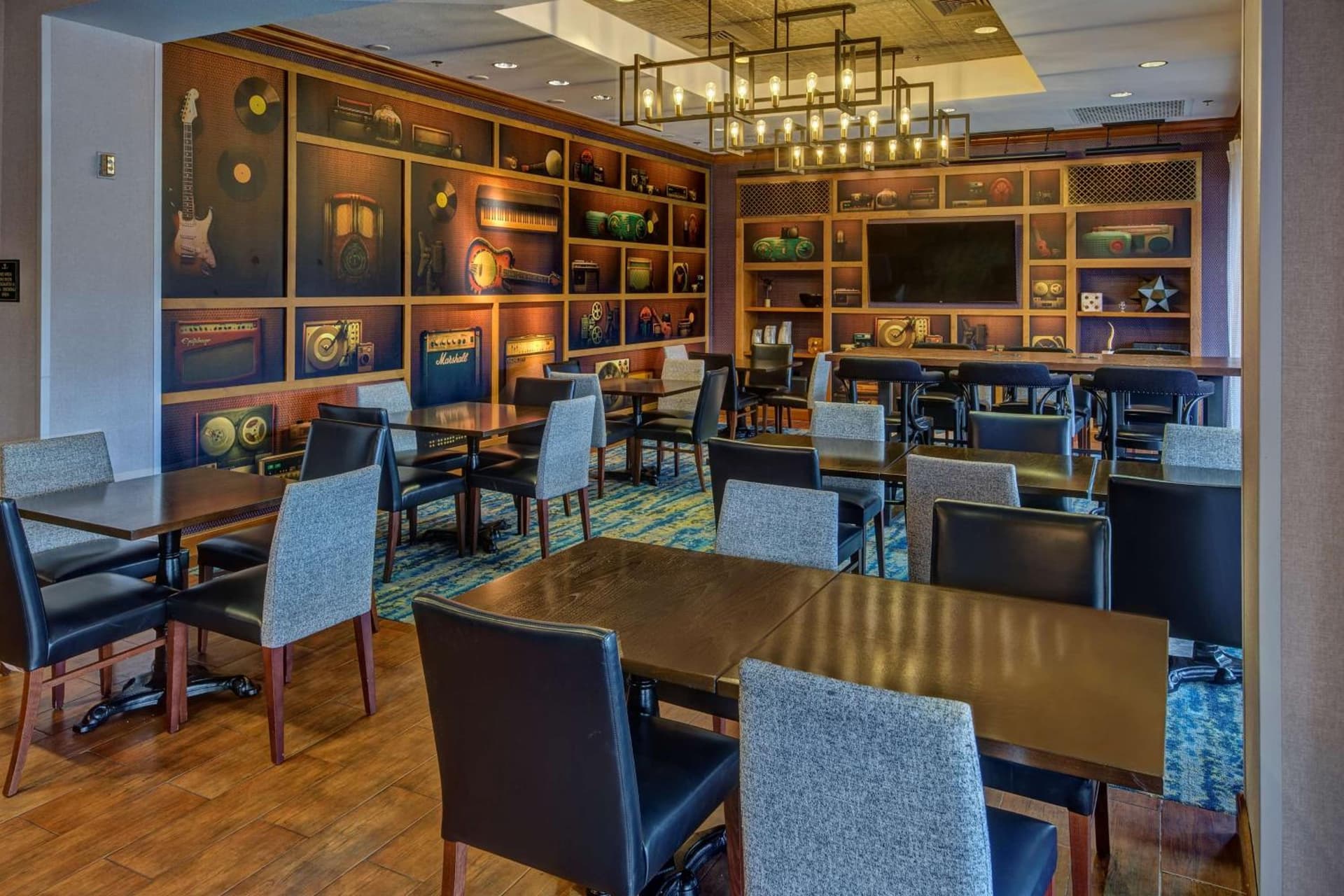 Hampton Inn & Suites Austin - Downtown gallery photo in Austin, TX — image 34