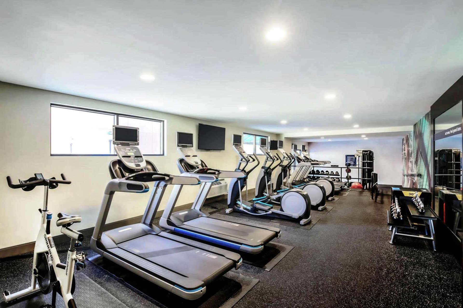 Hampton Inn & Suites Austin - Downtown gallery photo in Austin, TX — image 24
