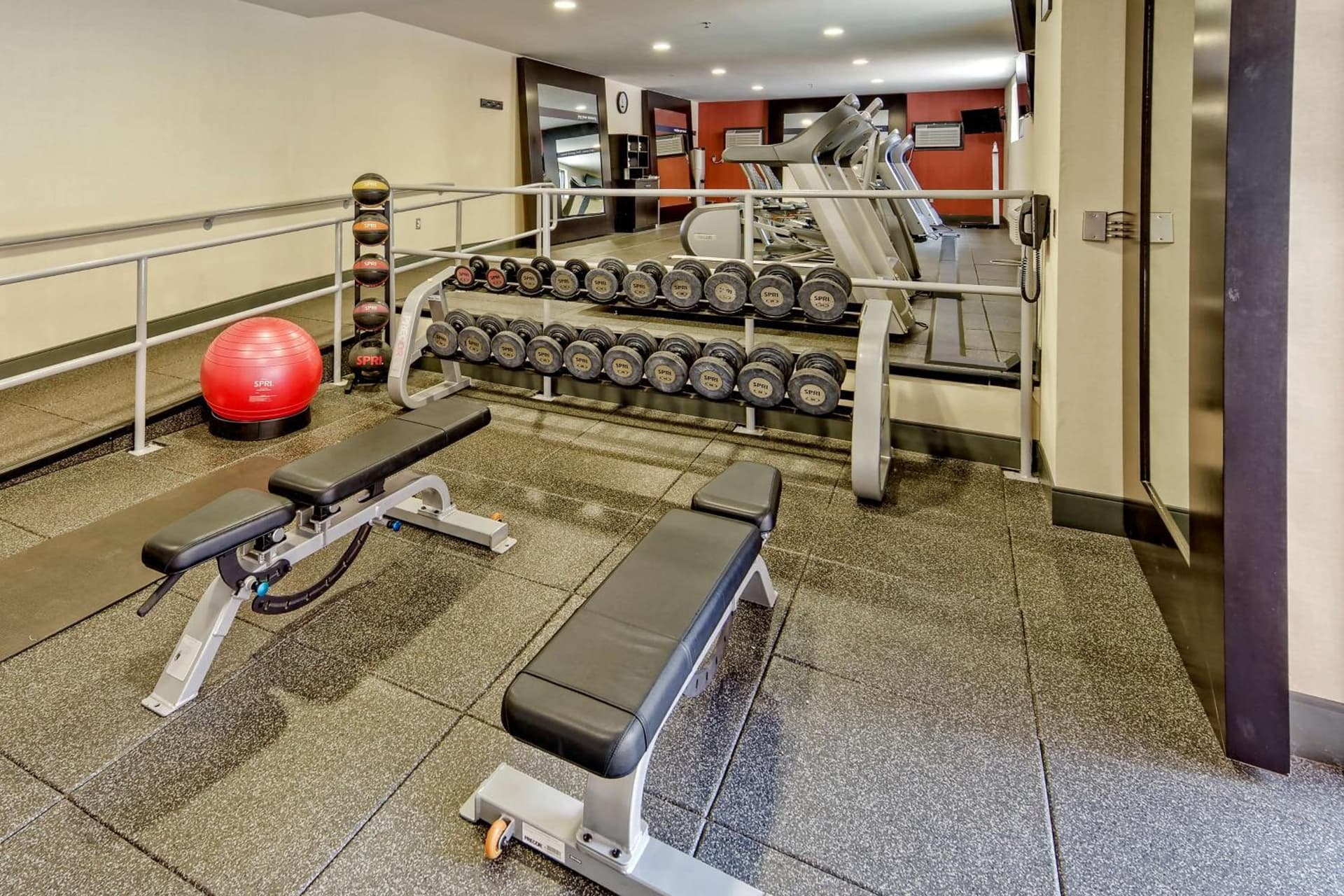 Hampton Inn & Suites Austin - Downtown gallery photo in Austin, TX — image 17