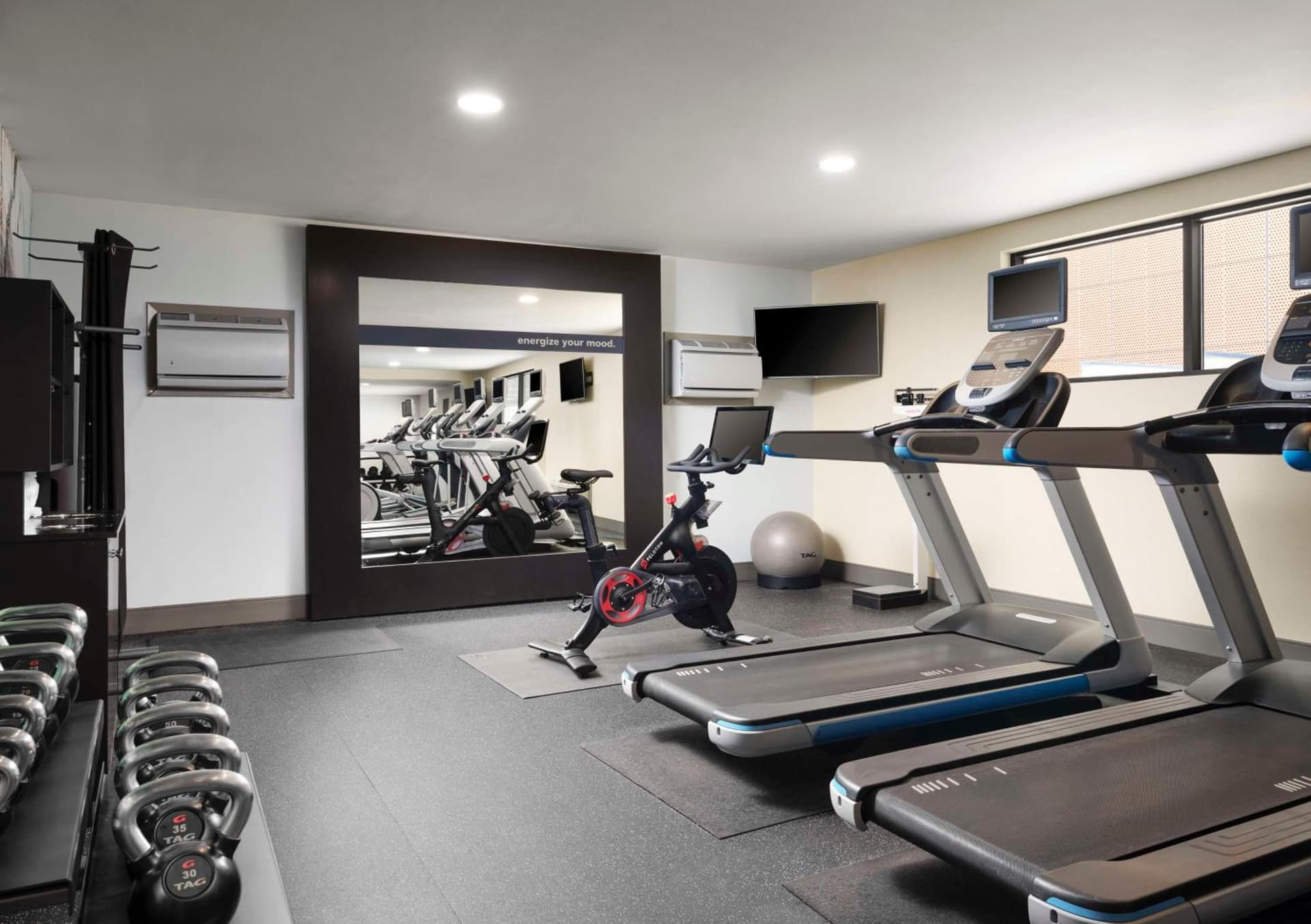 Hampton Inn & Suites Austin - Downtown gallery photo in Austin, TX — image 12