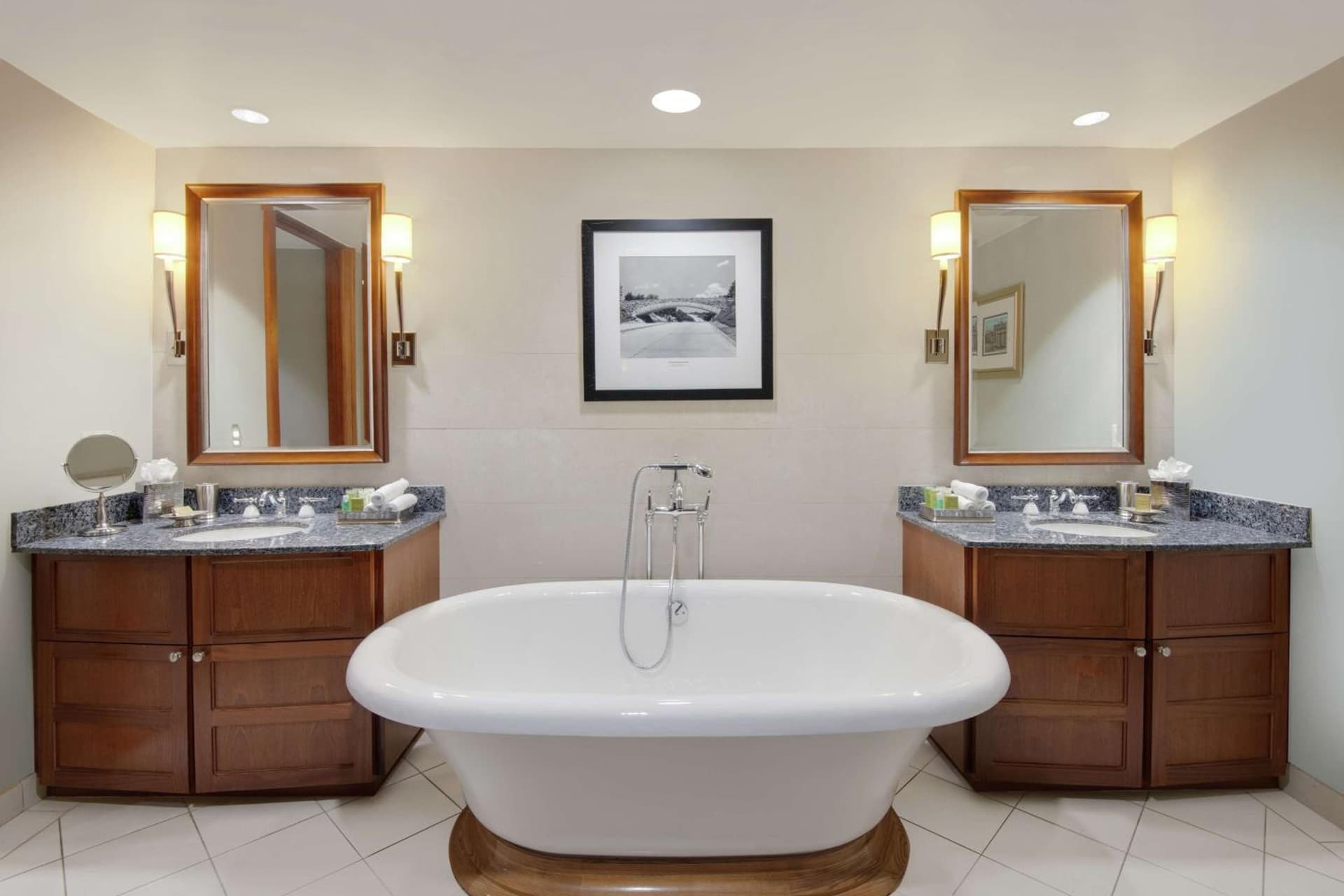 DoubleTree by Hilton Stamford gallery photo in Stamford, CT — image 28
